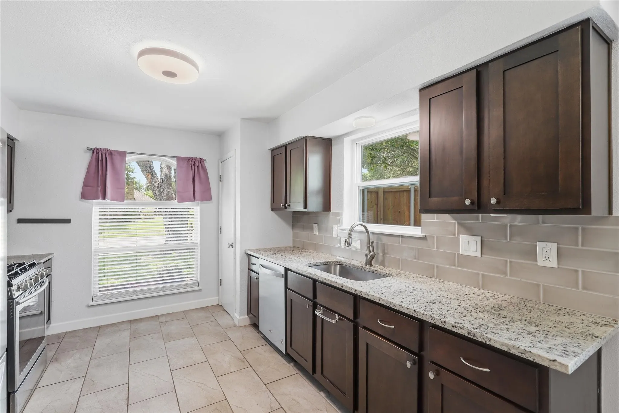Single Family Residence For Sale in Collin County , 1617 Cherbourg Drive, Plano, Texas 75075, 3 Bedroom, 2 Bathroom, 2 Garage spaces, 2,055 Sqft, built in 1979, mls#21277944, Real Estate Agent in Plano, Homes For Sale in Collin county, Homes For Sale in Plano, Realtor in Plano Texas, Real Estate Brokerage Independent Realty Texas, Luminita Cordes Realtor