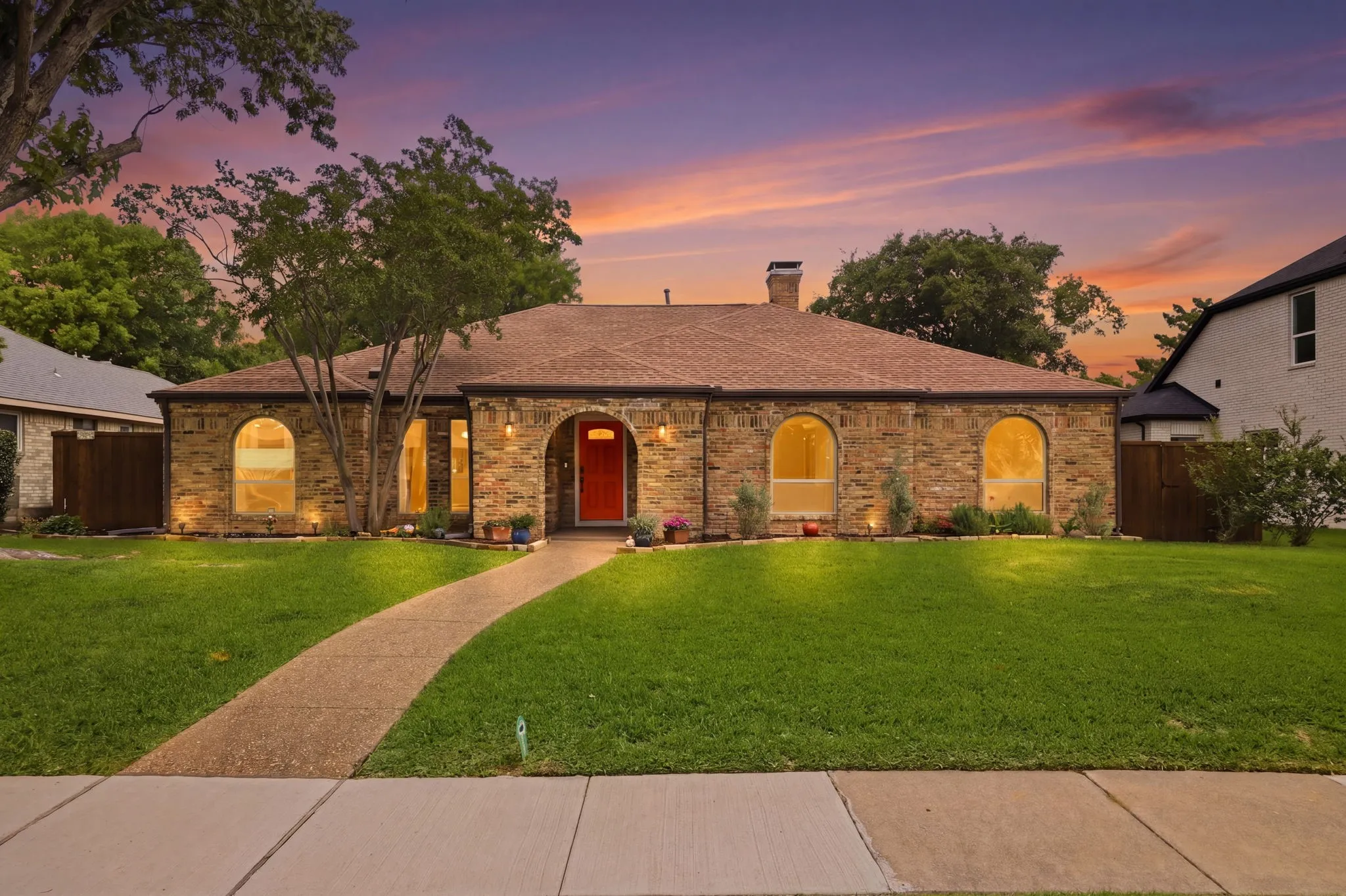Single Family Residence For Sale in Collin County , 1617 Cherbourg Drive, Plano, Texas 75075, 3 Bedroom, 2 Bathroom, 2 Garage spaces, 2,055 Sqft, built in 1979, mls#21277944, Real Estate Agent in Plano, Homes For Sale in Collin county, Homes For Sale in Plano, Realtor in Plano Texas, Real Estate Brokerage Independent Realty Texas, Luminita Cordes Realtor