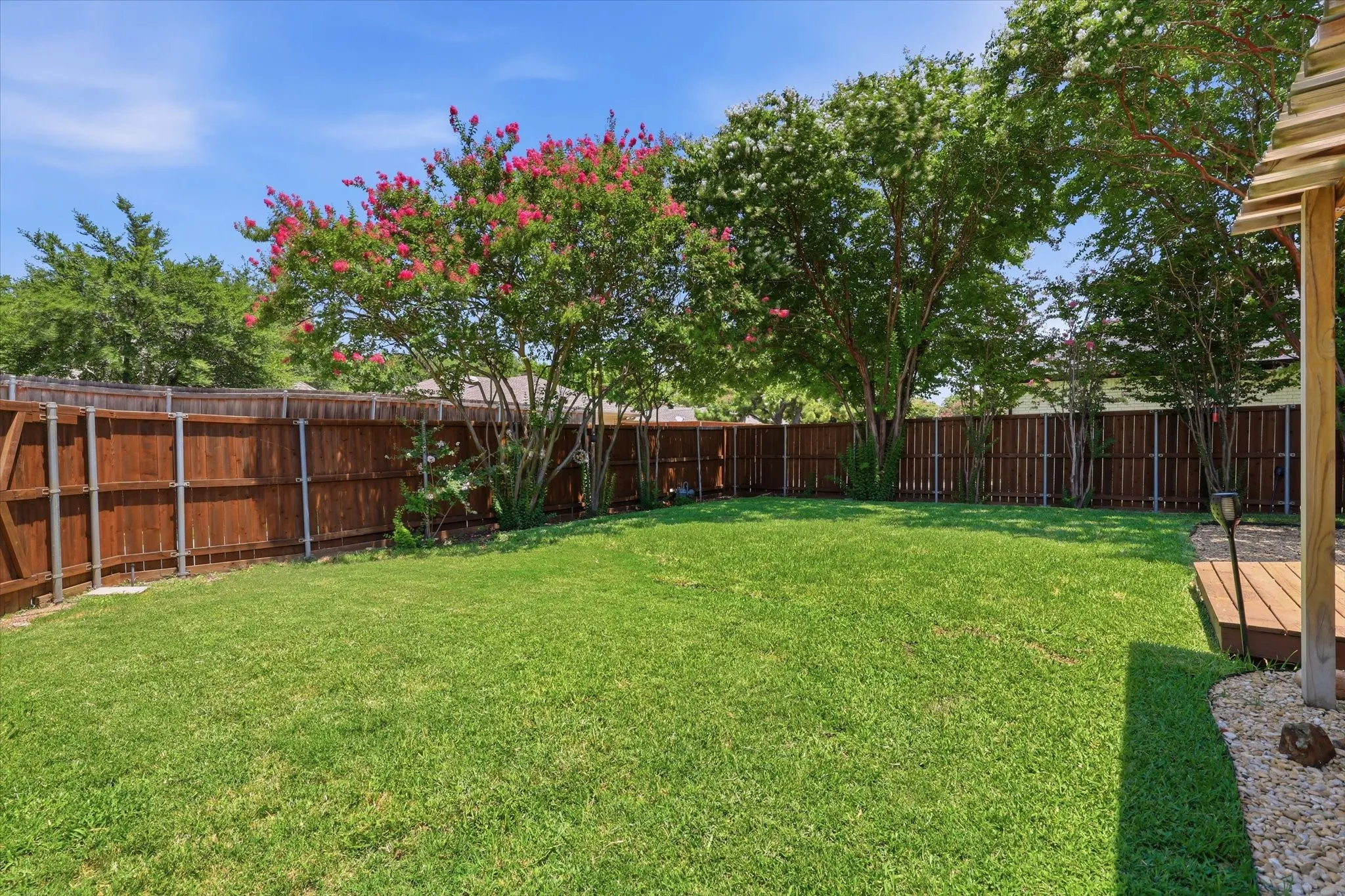 Single Family Residence For Sale in Collin County , 1617 Cherbourg Drive, Plano, Texas 75075, 3 Bedroom, 2 Bathroom, 2 Garage spaces, 2,055 Sqft, built in 1979, mls#21277944, Real Estate Agent in Plano, Homes For Sale in Collin county, Homes For Sale in Plano, Realtor in Plano Texas, Real Estate Brokerage Independent Realty Texas, Luminita Cordes Realtor