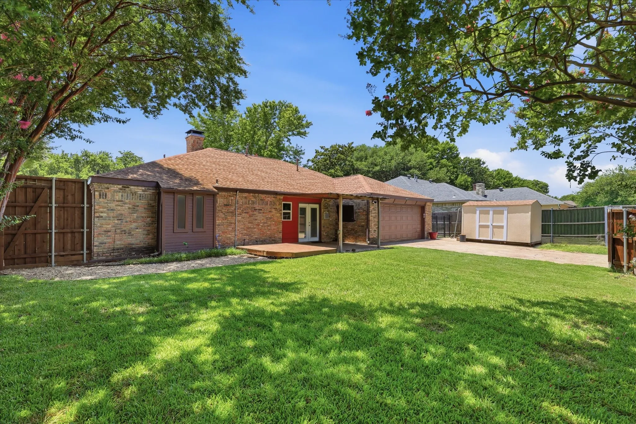 Single Family Residence For Sale in Collin County , 1617 Cherbourg Drive, Plano, Texas 75075, 3 Bedroom, 2 Bathroom, 2 Garage spaces, 2,055 Sqft, built in 1979, mls#21277944, Real Estate Agent in Plano, Homes For Sale in Collin county, Homes For Sale in Plano, Realtor in Plano Texas, Real Estate Brokerage Independent Realty Texas, Luminita Cordes Realtor