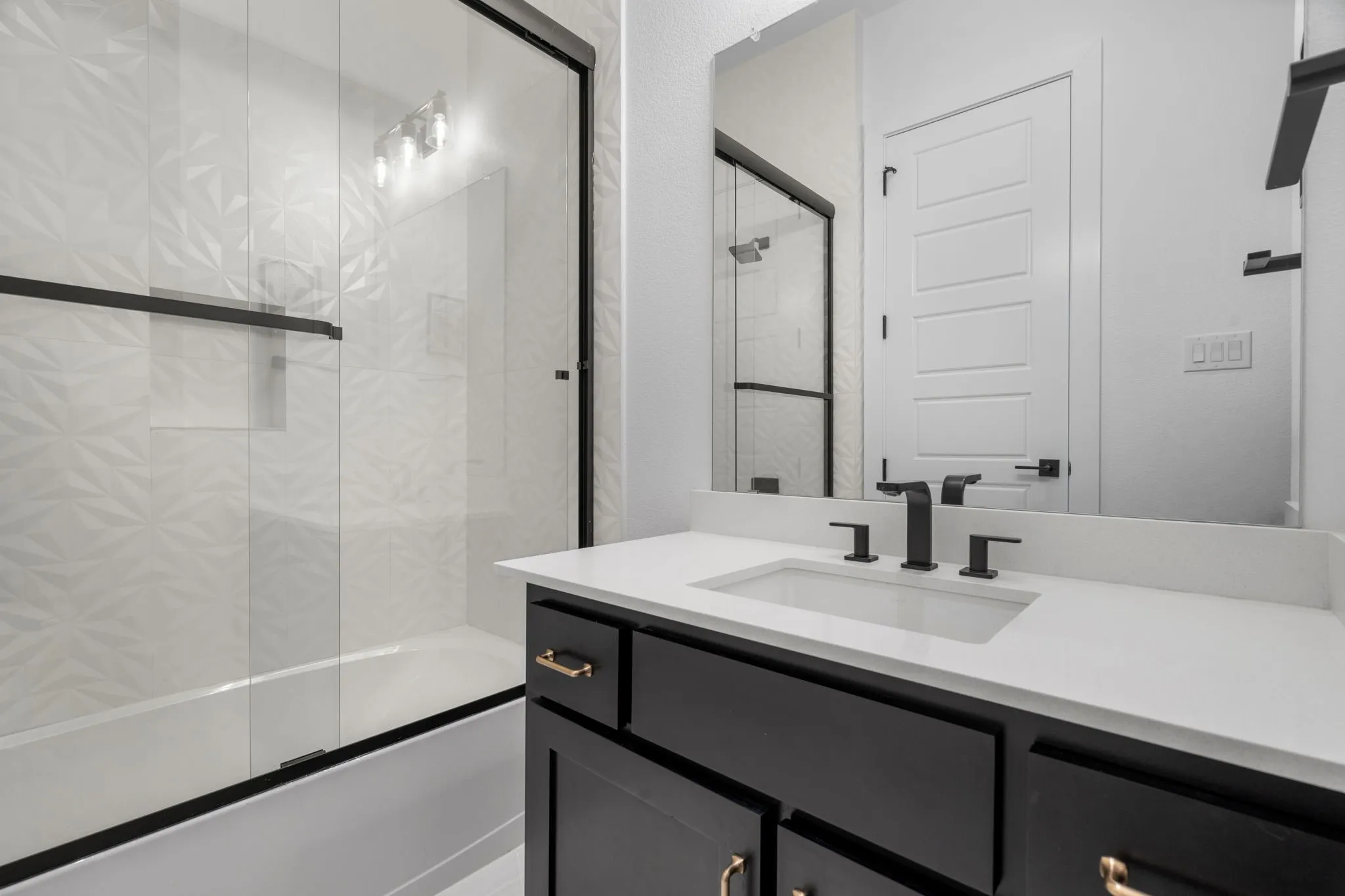 Single Family Residence For Sale in Denton County , 3017 Creek Meadow Lane, Northlake, Texas 76226, 4 Bedroom, 5 Bathroom, 4 Garage spaces, 3,981 Sqft, built in 2024, mls#21278837, Real Estate Agent in Northlake, Homes For Sale in Denton county, Homes For Sale in Northlake, Realtor in Northlake Texas, Real Estate Brokerage Independent Realty Texas, Luminita Cordes Realtor