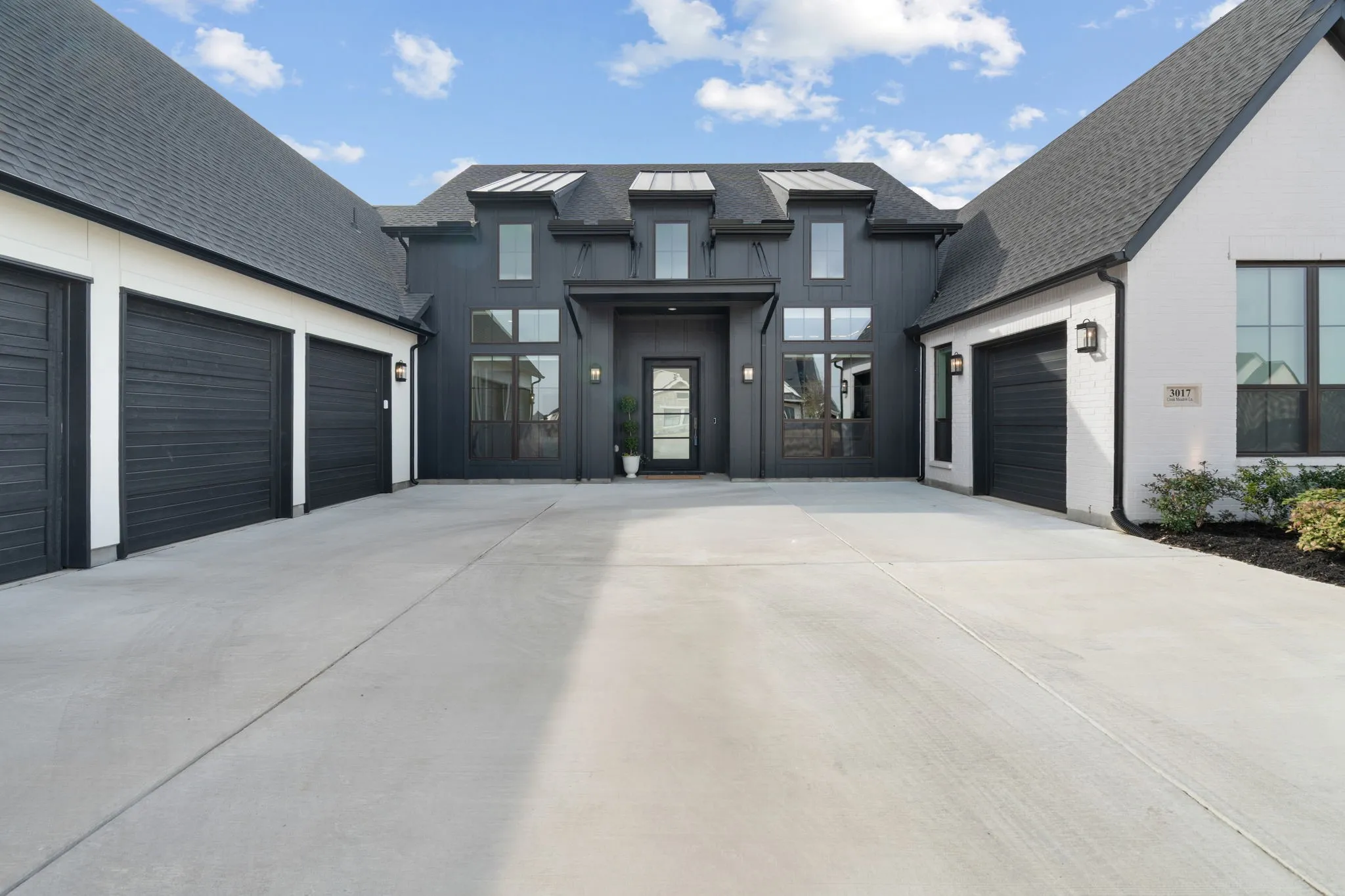 Single Family Residence For Sale in Denton County , 3017 Creek Meadow Lane, Northlake, Texas 76226, 4 Bedroom, 5 Bathroom, 4 Garage spaces, 3,981 Sqft, built in 2024, mls#21278837, Real Estate Agent in Northlake, Homes For Sale in Denton county, Homes For Sale in Northlake, Realtor in Northlake Texas, Real Estate Brokerage Independent Realty Texas, Luminita Cordes Realtor