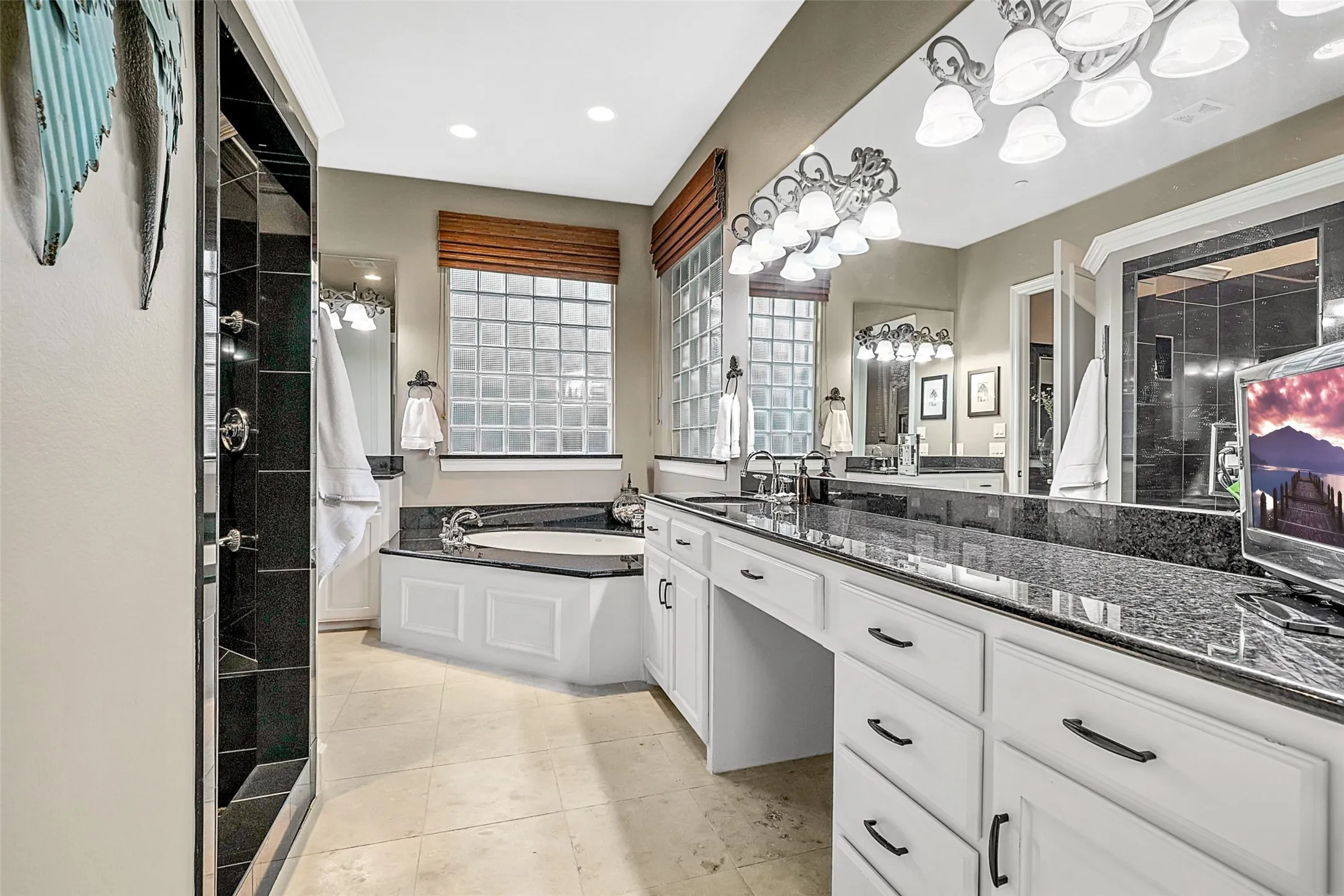 Single Family Residence For Sale in Collin County , 10040 Little Horn Circle, Frisco, Texas 75035, 5 Bedroom, 6 Bathroom, 3 Garage spaces, 5,867 Sqft, built in 2001, mls#21278181, Real Estate Agent in Frisco, Homes For Sale in Collin county, Homes For Sale in Frisco, Realtor in Frisco Texas, Real Estate Brokerage Independent Realty Texas, Luminita Cordes Realtor