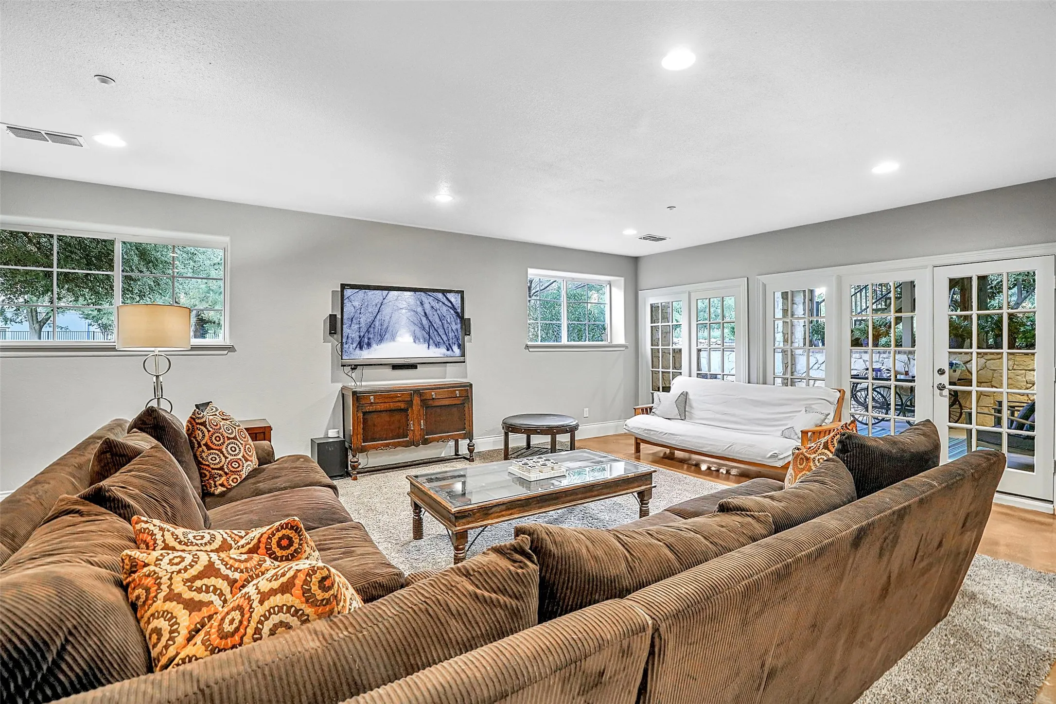 Single Family Residence For Sale in Collin County , 10040 Little Horn Circle, Frisco, Texas 75035, 5 Bedroom, 6 Bathroom, 3 Garage spaces, 5,867 Sqft, built in 2001, mls#21278181, Real Estate Agent in Frisco, Homes For Sale in Collin county, Homes For Sale in Frisco, Realtor in Frisco Texas, Real Estate Brokerage Independent Realty Texas, Luminita Cordes Realtor