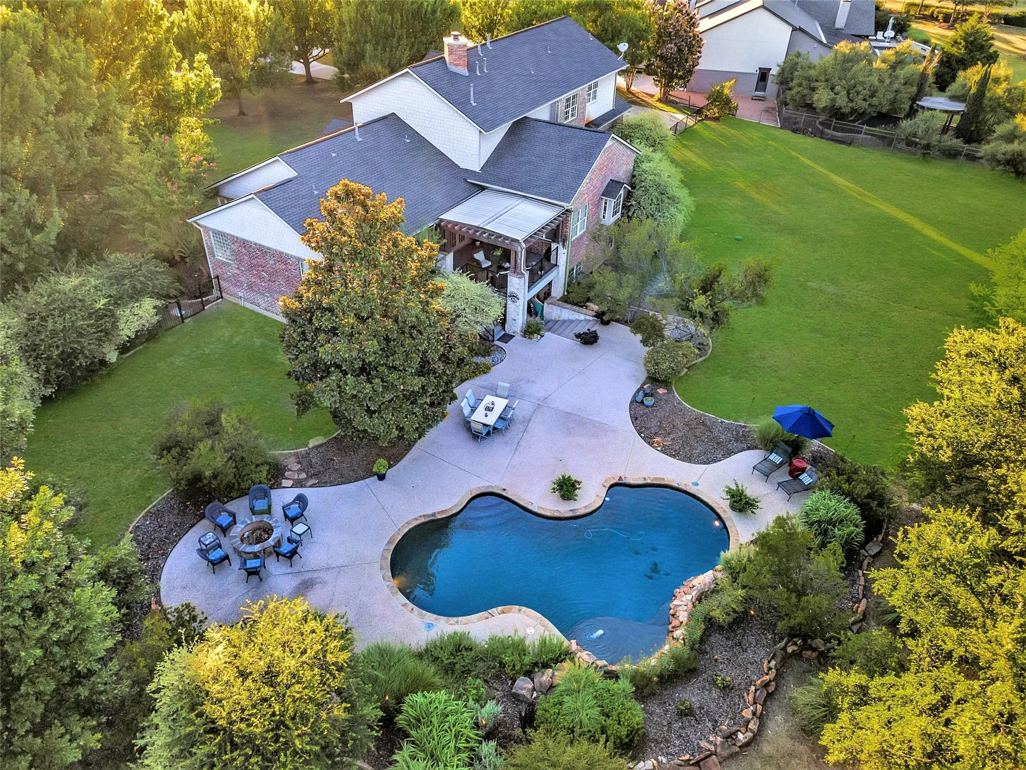 Single Family Residence For Sale in Collin County , 10040 Little Horn Circle, Frisco, Texas 75035, 5 Bedroom, 6 Bathroom, 3 Garage spaces, 5,867 Sqft, built in 2001, Price $1,890,000, mls#21278181, Real Estate Agent in Frisco, Homes For Sale in Collin county, Homes For Sale in Frisco, Realtor in Frisco Texas, Real Estate Brokerage Independent Realty Texas, Luminita Cordes Realtor