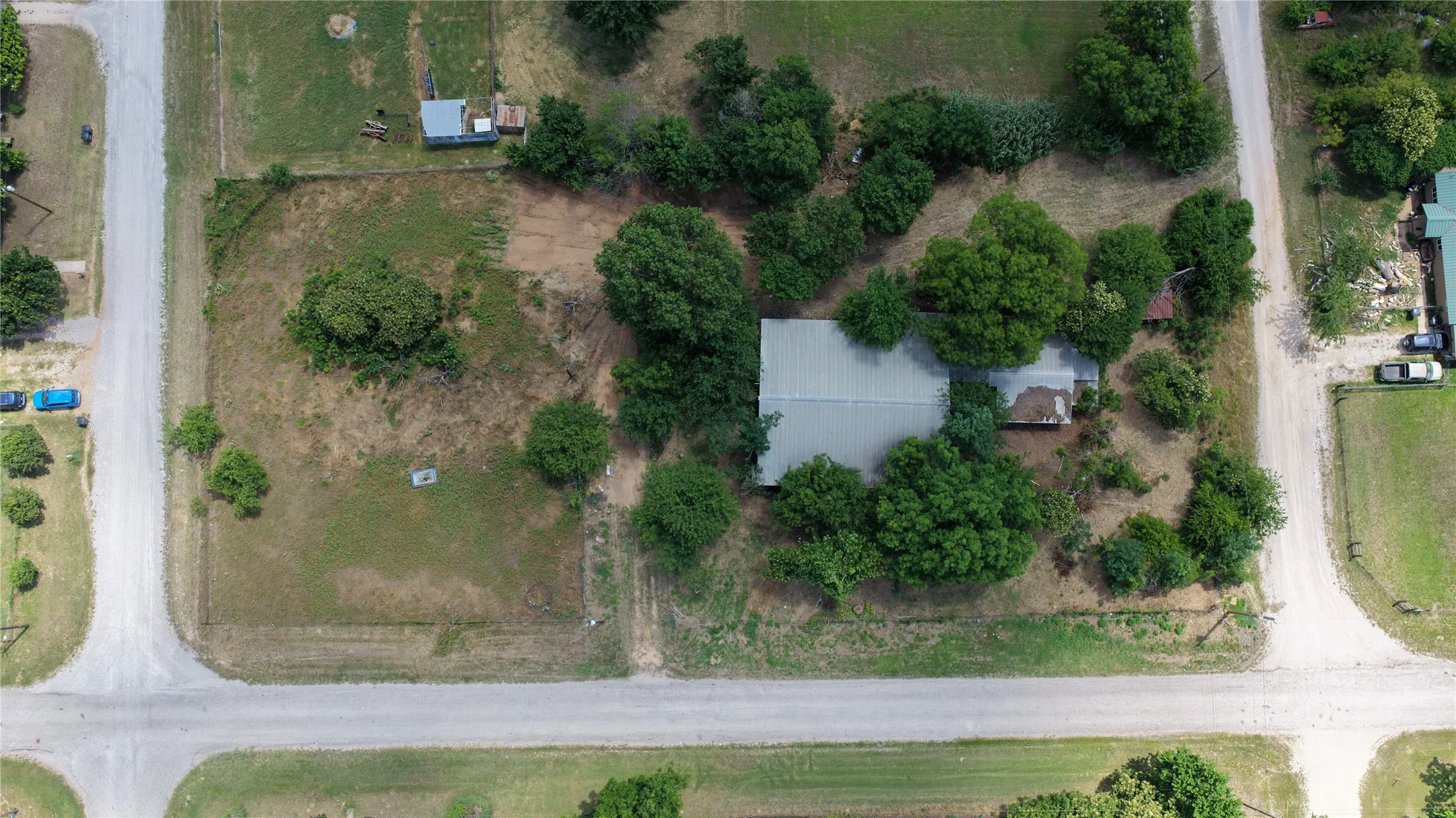 Mobile Home For Sale in Montague County , 306 Denver Road, Sunset, Texas 76270, 3 Bedroom, 2 Bathroom, Garage spaces, 2,632 Sqft, built in 1961, Price $99,900, mls#21278845, Real Estate Agent in Sunset, Homes For Sale in Montague county, Homes For Sale in Sunset, Realtor in Sunset Texas, Real Estate Brokerage Independent Realty Texas, Luminita Cordes Realtor