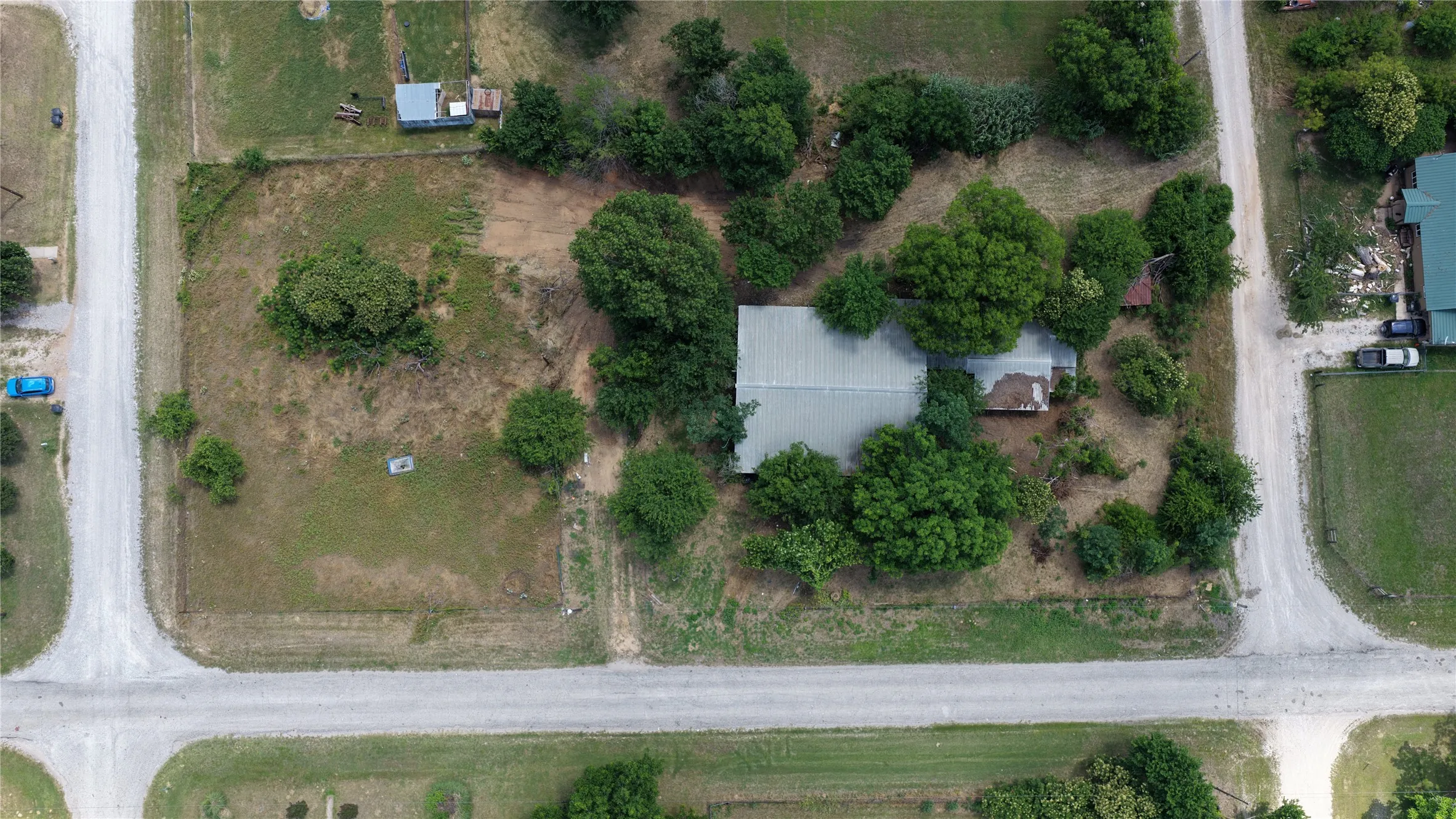 Mobile Home For Sale in Montague County , 306 Denver Road, Sunset, Texas 76270, 3 Bedroom, 2 Bathroom, Garage spaces, 2,632 Sqft, built in 1961, Price $99,900, mls#21278845, Real Estate Agent in Sunset, Homes For Sale in Montague county, Homes For Sale in Sunset, Realtor in Sunset Texas, Real Estate Brokerage Independent Realty Texas, Luminita Cordes Realtor