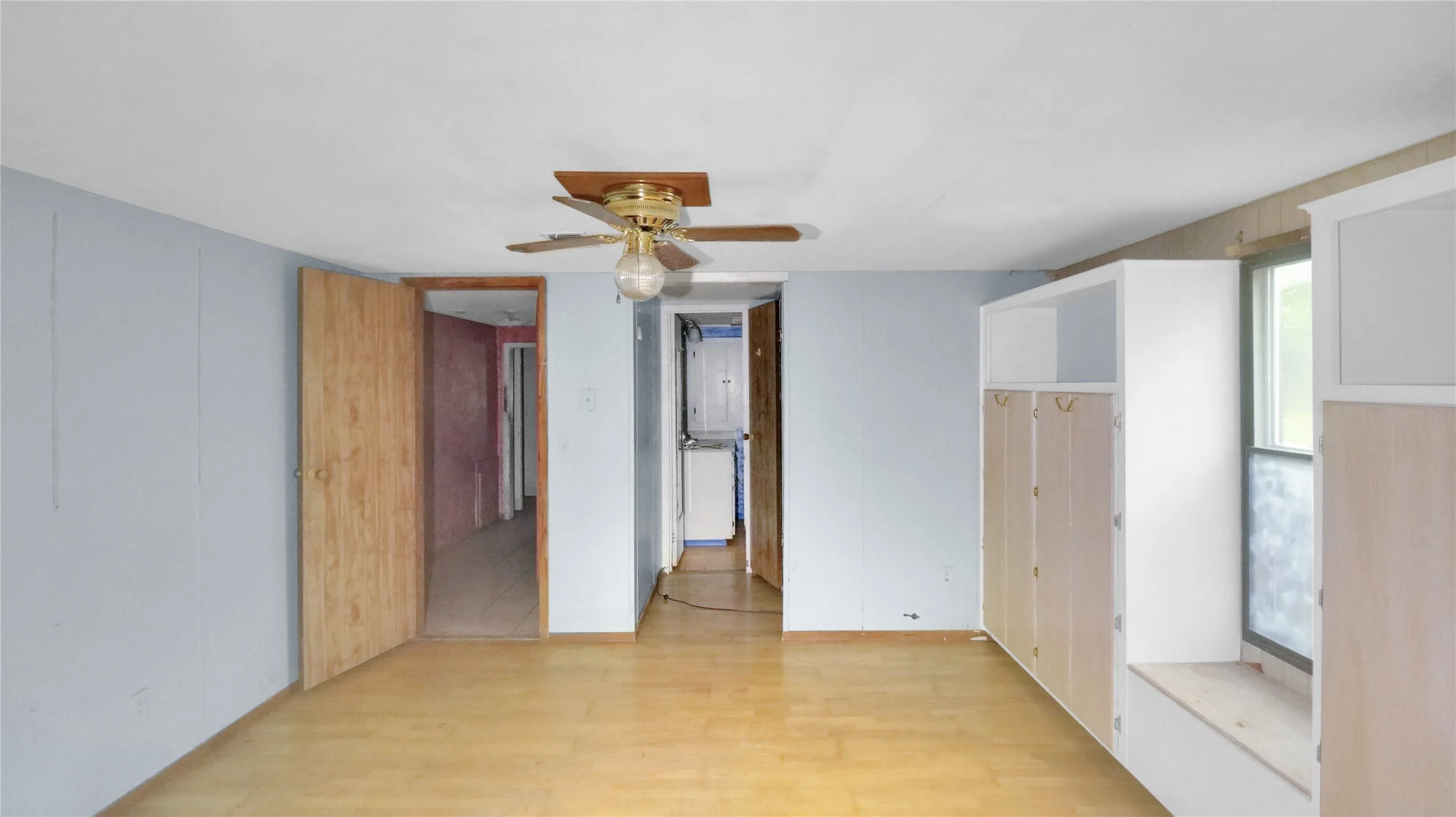 Mobile Home For Sale in Montague County , 306 Denver Road, Sunset, Texas 76270, 3 Bedroom, 2 Bathroom, Garage spaces, 2,632 Sqft, built in 1961, Price $99,900, mls#21278845, Real Estate Agent in Sunset, Homes For Sale in Montague county, Homes For Sale in Sunset, Realtor in Sunset Texas, Real Estate Brokerage Independent Realty Texas, Luminita Cordes Realtor