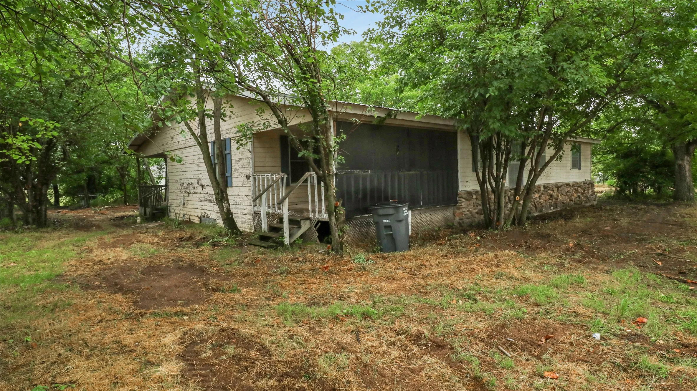 Mobile Home For Sale in Montague County , 306 Denver Road, Sunset, Texas 76270, 3 Bedroom, 2 Bathroom, Garage spaces, 2,632 Sqft, built in 1961, Price $99,900, mls#21278845, Real Estate Agent in Sunset, Homes For Sale in Montague county, Homes For Sale in Sunset, Realtor in Sunset Texas, Real Estate Brokerage Independent Realty Texas, Luminita Cordes Realtor