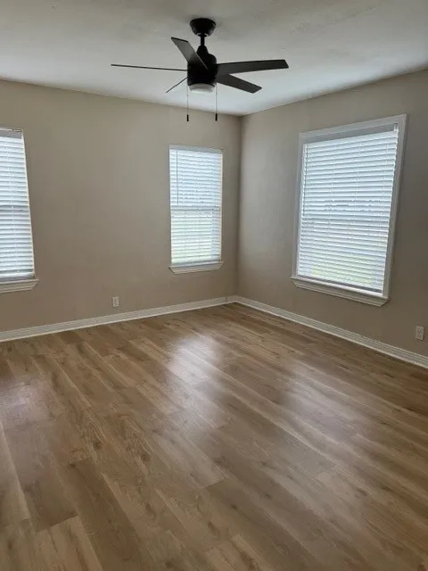 Single Family Residence For Sale in Collin County , 7026 Hickory Street, Frisco, Texas 75034, 2 Bedroom, 1 Bathroom, 1 Garage spaces, 913 Sqft, built in 1934, mls#21278846, Real Estate Agent in Frisco, Homes For Sale in Collin county, Homes For Sale in Frisco, Realtor in Frisco Texas, Real Estate Brokerage Independent Realty Texas, Luminita Cordes Realtor