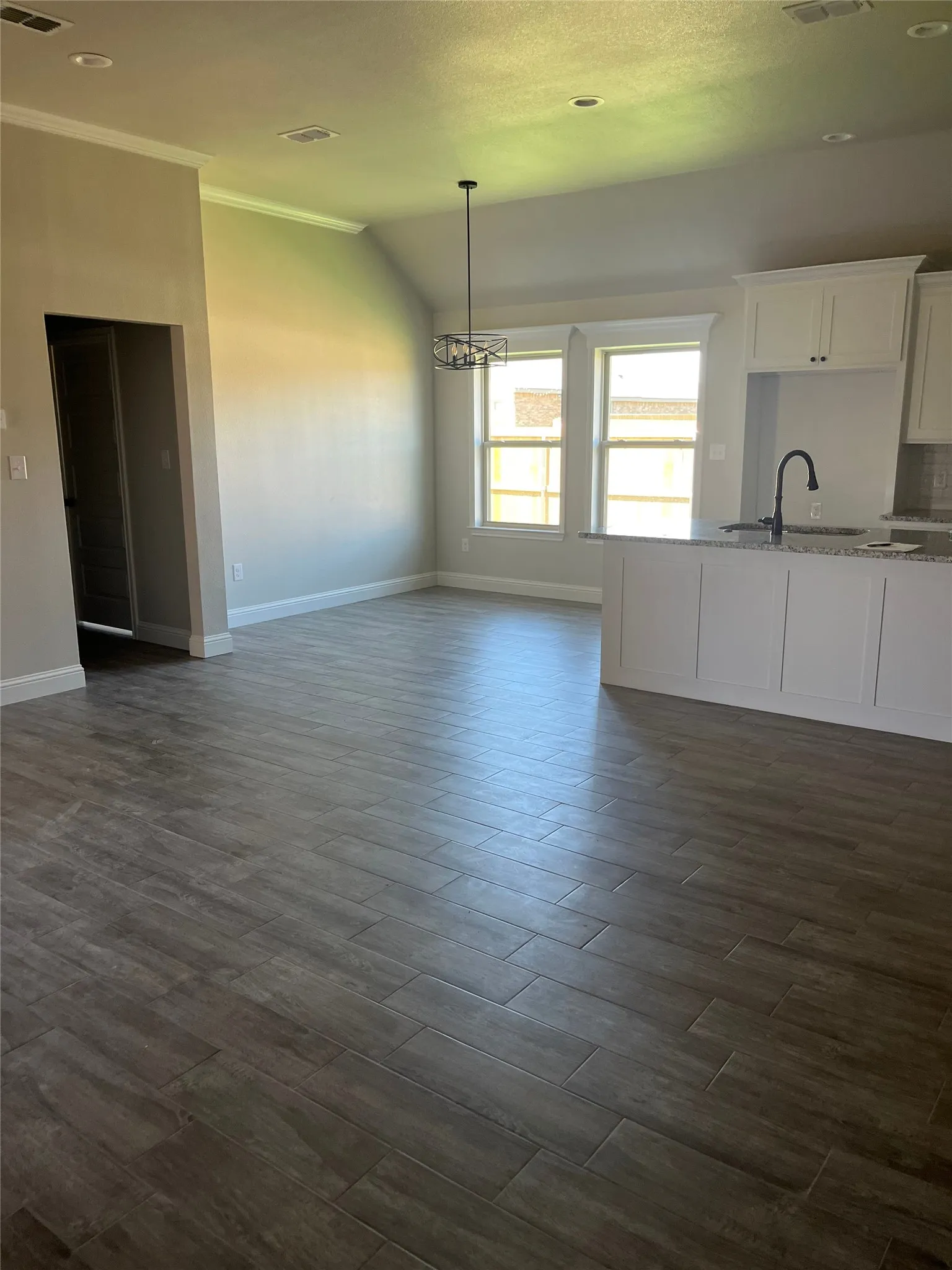 Single Family Residence For Rent in Taylor County , 244 Morning Mist, Abilene, Texas 79602, 4 Bedroom, 2 Bathroom, 2 Garage spaces, 1,650 Sqft, built in 2025, mls#21278877, Real Estate Agent in Abilene, Homes For Rent in Taylor county, Homes For Rent in Abilene, Realtor in Abilene Texas, Real Estate Brokerage Independent Realty Texas, Luminita Cordes Realtor
