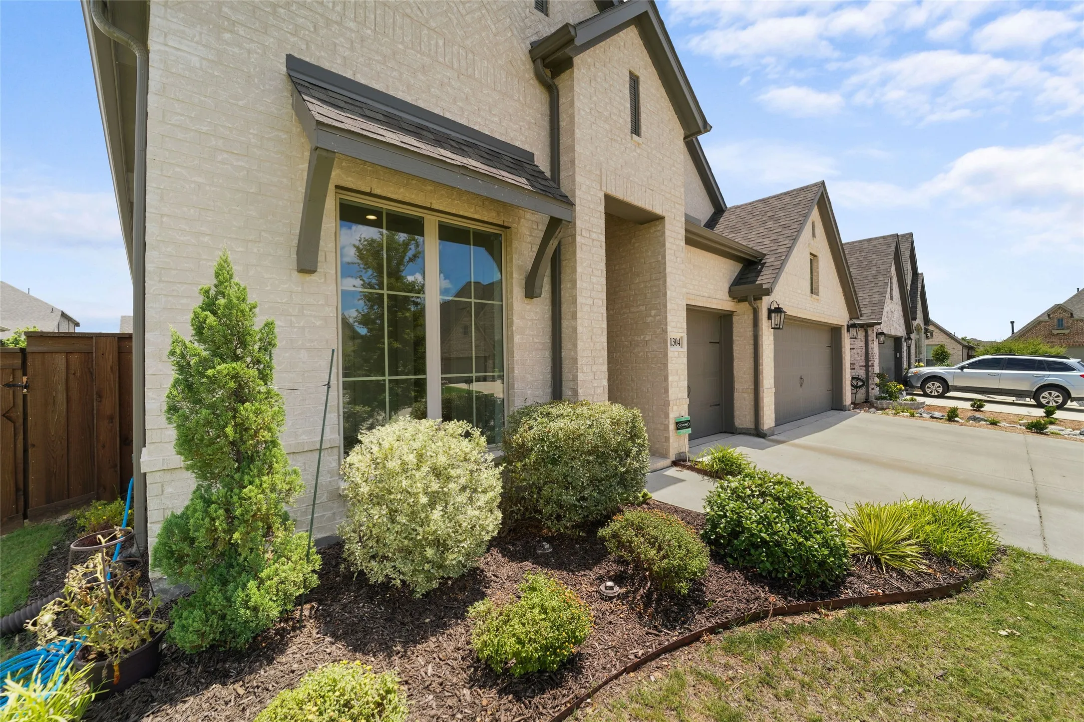 Single Family Residence For Sale in Kaufman County , 1304 Buttermere Street, Forney, Texas 75126, 4 Bedroom, 4 Bathroom, 3 Garage spaces, 2,692 Sqft, built in 2021, mls#21278882, Real Estate Agent in Forney, Homes For Sale in Kaufman county, Homes For Sale in Forney, Realtor in Forney Texas, Real Estate Brokerage Independent Realty Texas, Luminita Cordes Realtor