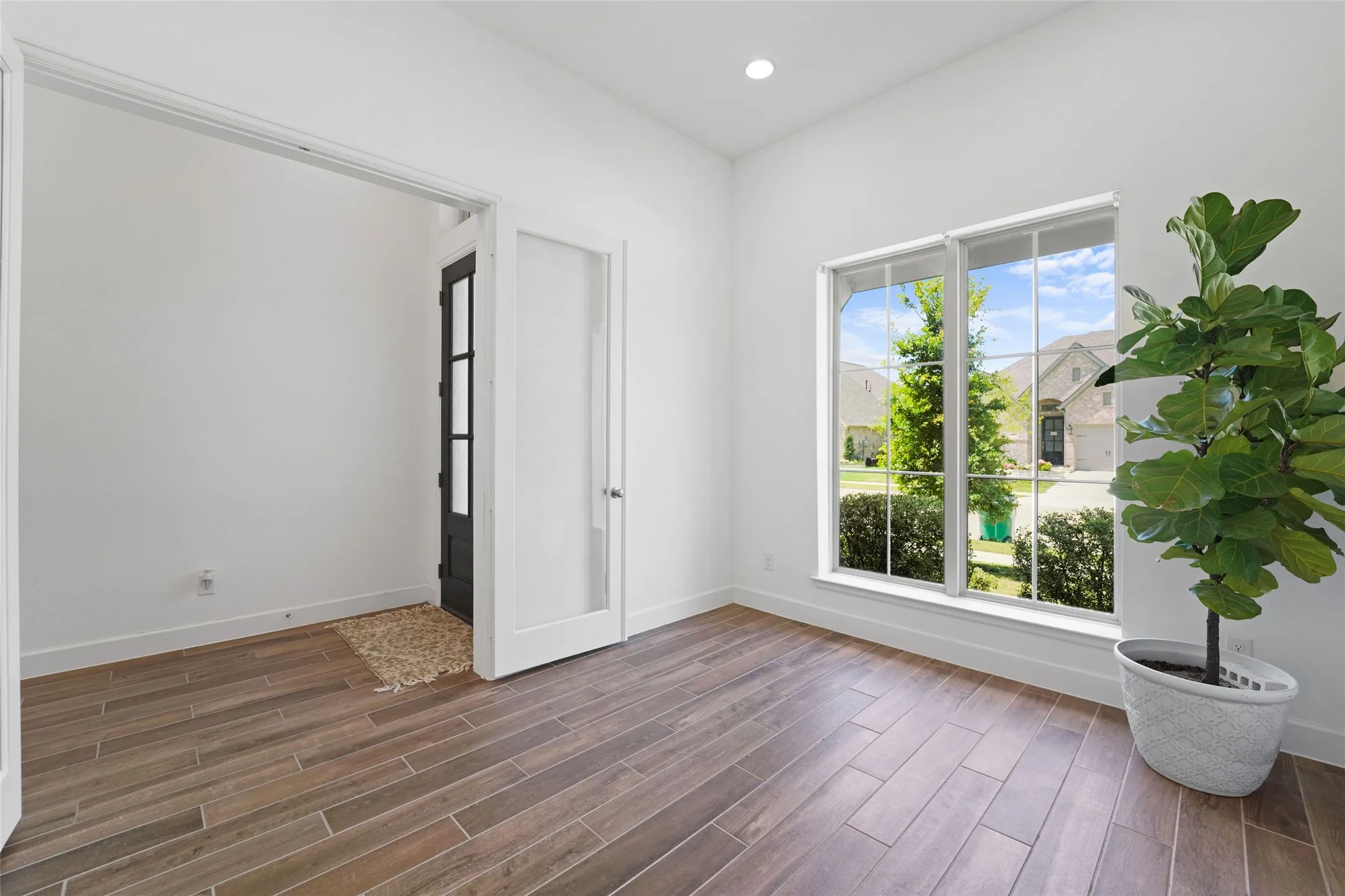 Single Family Residence For Sale in Kaufman County , 1304 Buttermere Street, Forney, Texas 75126, 4 Bedroom, 4 Bathroom, 3 Garage spaces, 2,692 Sqft, built in 2021, mls#21278882, Real Estate Agent in Forney, Homes For Sale in Kaufman county, Homes For Sale in Forney, Realtor in Forney Texas, Real Estate Brokerage Independent Realty Texas, Luminita Cordes Realtor