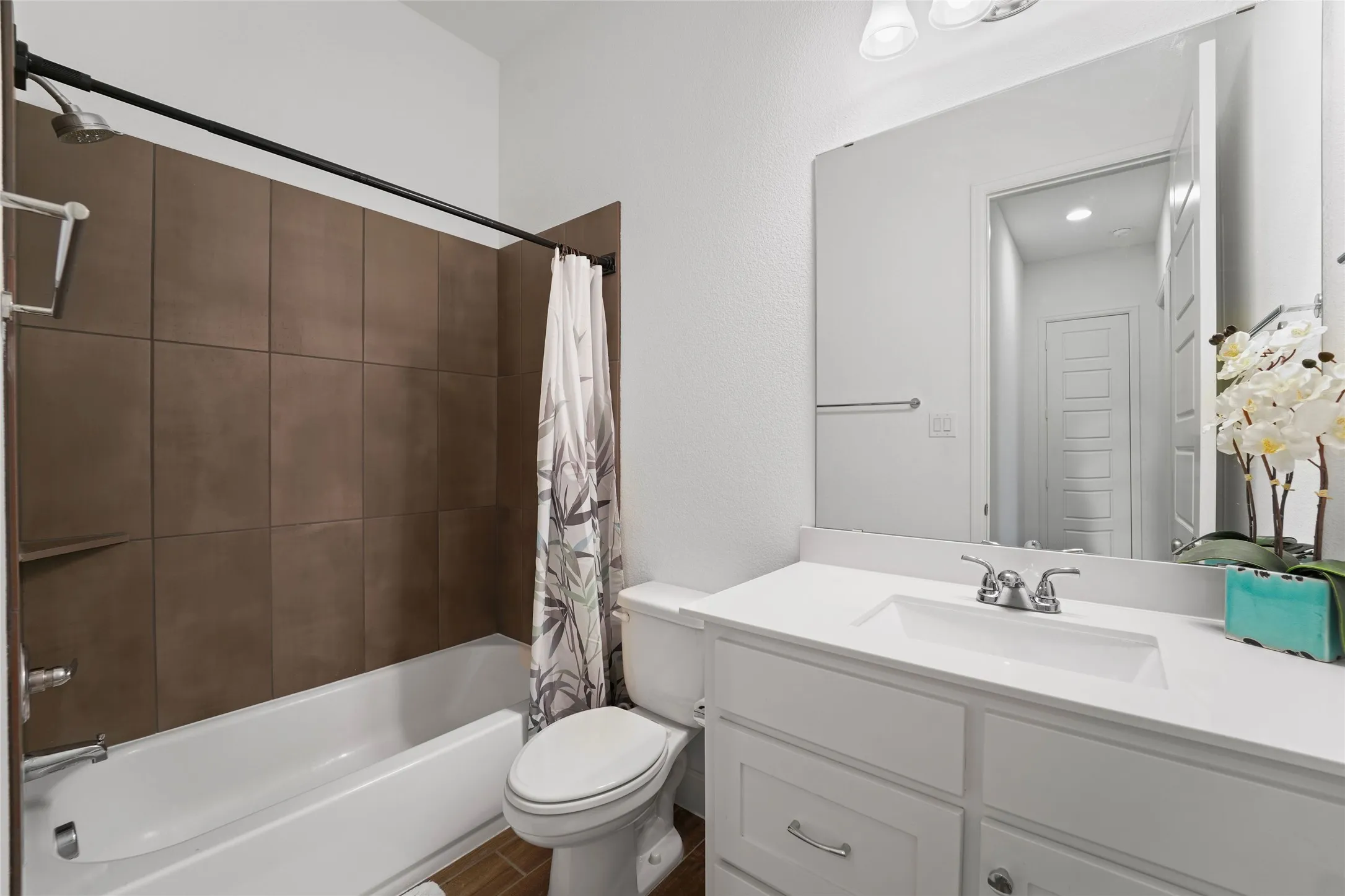 Single Family Residence For Sale in Kaufman County , 1304 Buttermere Street, Forney, Texas 75126, 4 Bedroom, 4 Bathroom, 3 Garage spaces, 2,692 Sqft, built in 2021, mls#21278882, Real Estate Agent in Forney, Homes For Sale in Kaufman county, Homes For Sale in Forney, Realtor in Forney Texas, Real Estate Brokerage Independent Realty Texas, Luminita Cordes Realtor