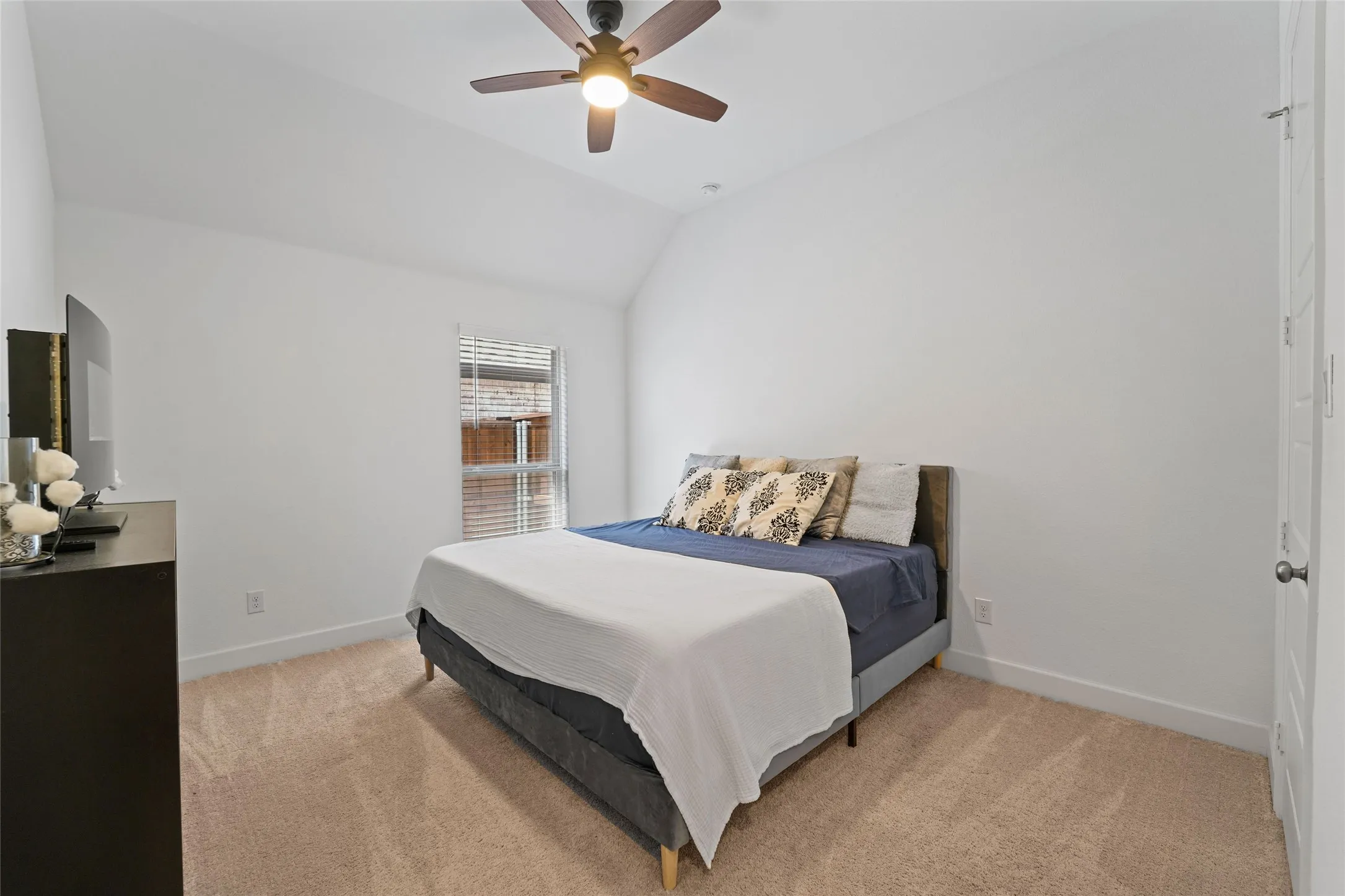 Single Family Residence For Sale in Kaufman County , 1304 Buttermere Street, Forney, Texas 75126, 4 Bedroom, 4 Bathroom, 3 Garage spaces, 2,692 Sqft, built in 2021, mls#21278882, Real Estate Agent in Forney, Homes For Sale in Kaufman county, Homes For Sale in Forney, Realtor in Forney Texas, Real Estate Brokerage Independent Realty Texas, Luminita Cordes Realtor