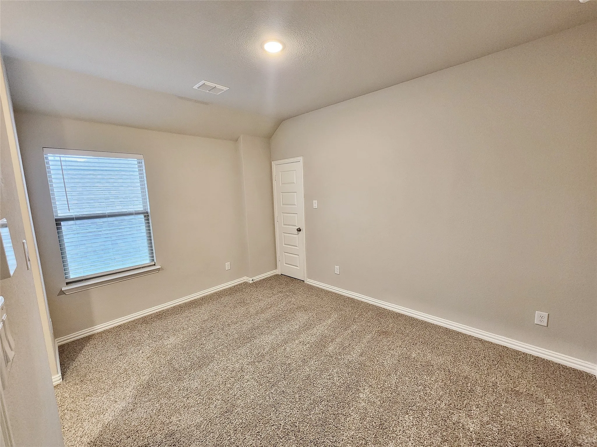 Single Family Residence For Sale in Kaufman County , 3936 Chesapeake Lane, Forney, Texas 75114, 4 Bedroom, 3 Bathroom, 2 Garage spaces, 2,280 Sqft, built in 2021, mls#21278889, Real Estate Agent in Forney, Homes For Sale in Kaufman county, Homes For Sale in Forney, Realtor in Forney Texas, Real Estate Brokerage Independent Realty Texas, Luminita Cordes Realtor
