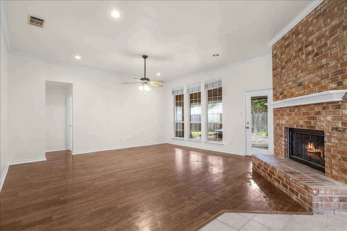 Single Family Residence For Sale in Dallas County , 3314 Suzanne Drive, Rowlett, Texas 75088, 4 Bedroom, 3 Bathroom, 2 Garage spaces, 2,281 Sqft, built in 1991, mls#21278812, Real Estate Agent in Rowlett, Homes For Sale in Dallas county, Homes For Sale in Rowlett, Realtor in Rowlett Texas, Real Estate Brokerage Independent Realty Texas, Luminita Cordes Realtor