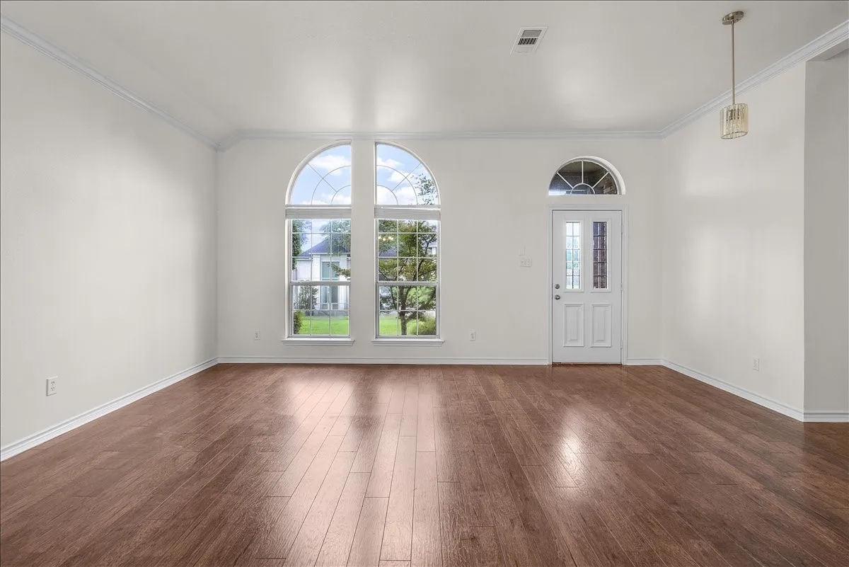 Single Family Residence For Sale in Dallas County , 3314 Suzanne Drive, Rowlett, Texas 75088, 4 Bedroom, 3 Bathroom, 2 Garage spaces, 2,281 Sqft, built in 1991, mls#21278812, Real Estate Agent in Rowlett, Homes For Sale in Dallas county, Homes For Sale in Rowlett, Realtor in Rowlett Texas, Real Estate Brokerage Independent Realty Texas, Luminita Cordes Realtor