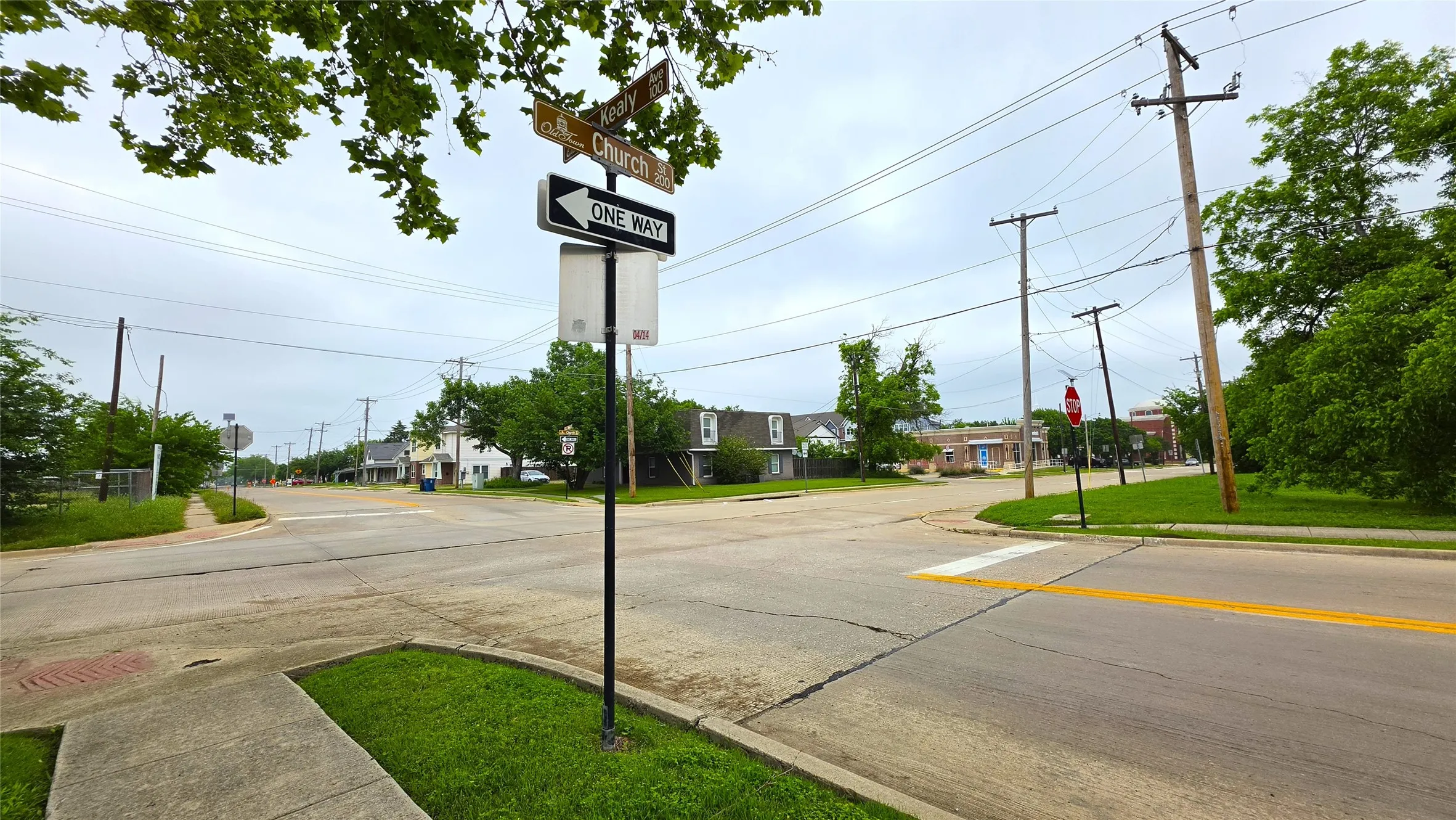Triplex For Rent in Denton County , 145 N Kealy Street 2, Lewisville, Texas 75057, 1 Bedroom, 1 Bathroom, Garage spaces, 700 Sqft, built in 1905, Price $1,450, mls#21278902, Real Estate Agent in Lewisville, Homes For Rent in Denton county, Homes For Rent in Lewisville, Realtor in Lewisville Texas, Real Estate Brokerage Independent Realty Texas, Luminita Cordes Realtor