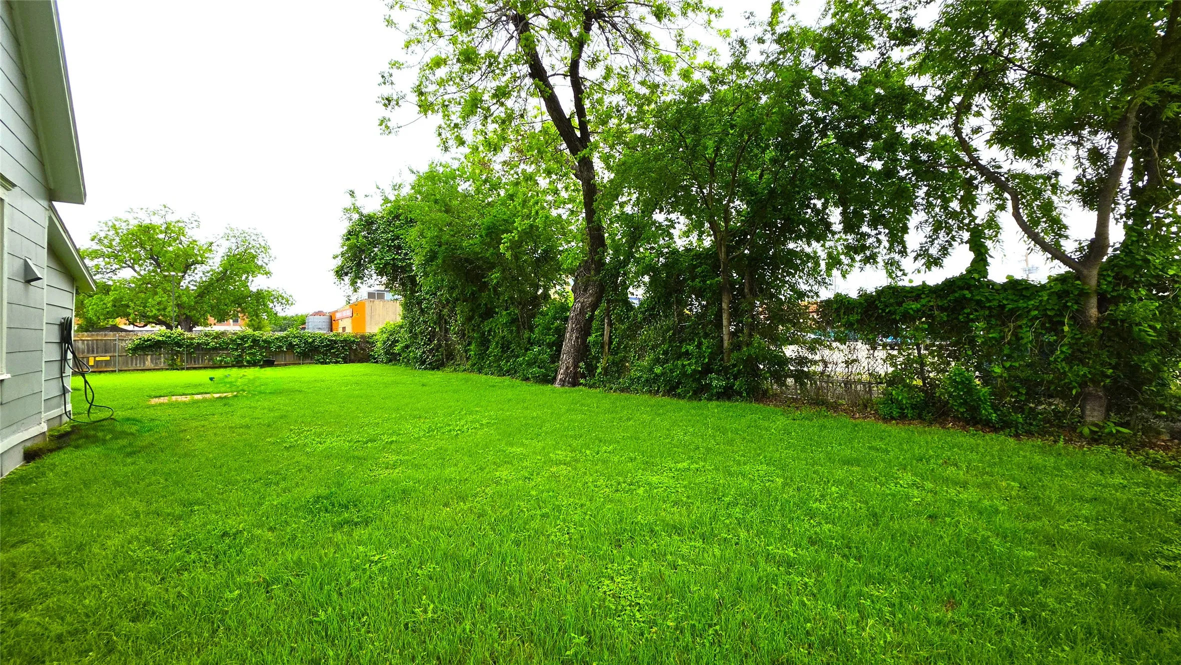 Triplex For Rent in Denton County , 145 N Kealy Street 2, Lewisville, Texas 75057, 1 Bedroom, 1 Bathroom, Garage spaces, 700 Sqft, built in 1905, Price $1,450, mls#21278902, Real Estate Agent in Lewisville, Homes For Rent in Denton county, Homes For Rent in Lewisville, Realtor in Lewisville Texas, Real Estate Brokerage Independent Realty Texas, Luminita Cordes Realtor