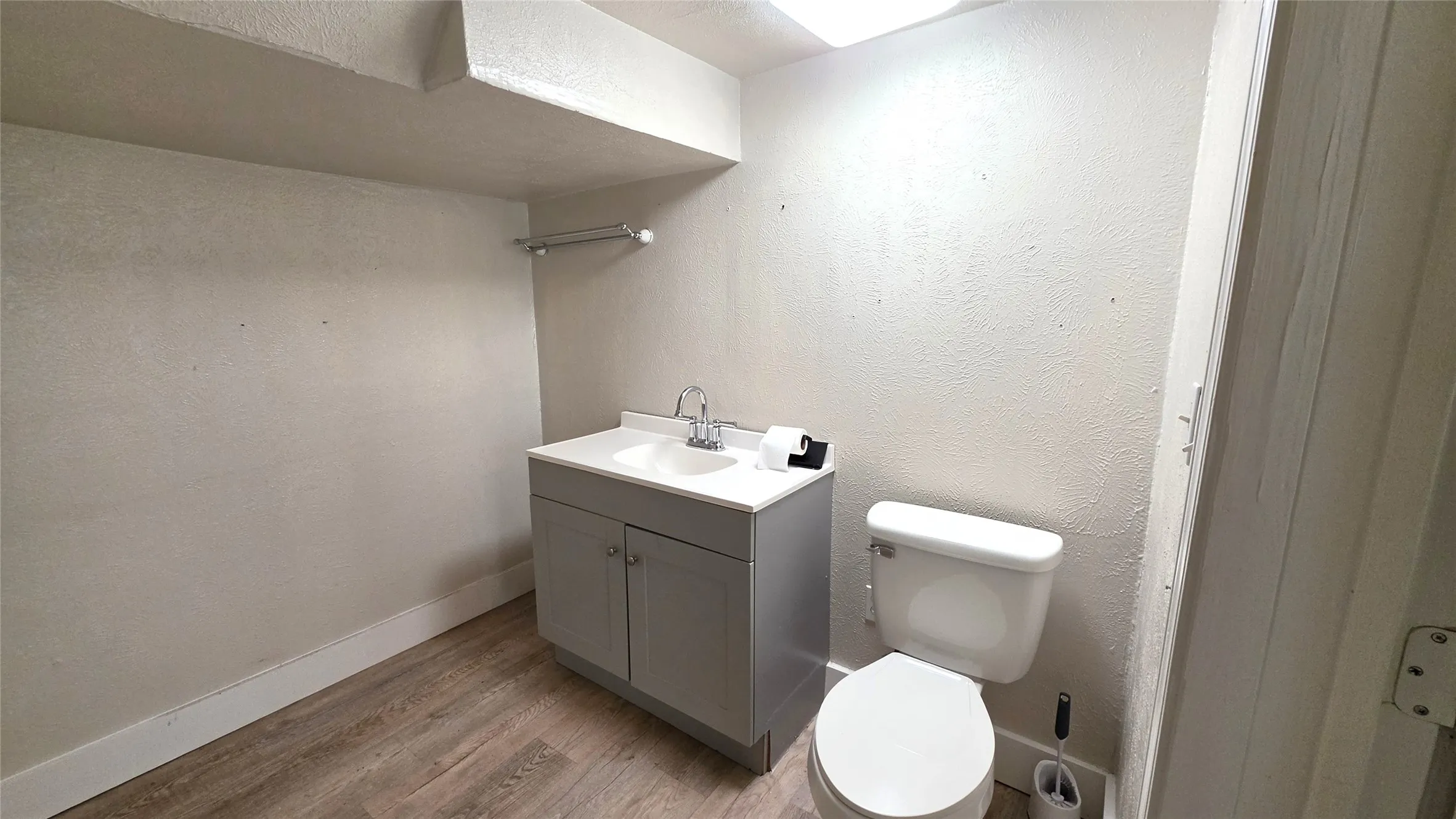 Triplex For Rent in Denton County , 145 N Kealy Street 2, Lewisville, Texas 75057, 1 Bedroom, 1 Bathroom, Garage spaces, 700 Sqft, built in 1905, Price $1,450, mls#21278902, Real Estate Agent in Lewisville, Homes For Rent in Denton county, Homes For Rent in Lewisville, Realtor in Lewisville Texas, Real Estate Brokerage Independent Realty Texas, Luminita Cordes Realtor