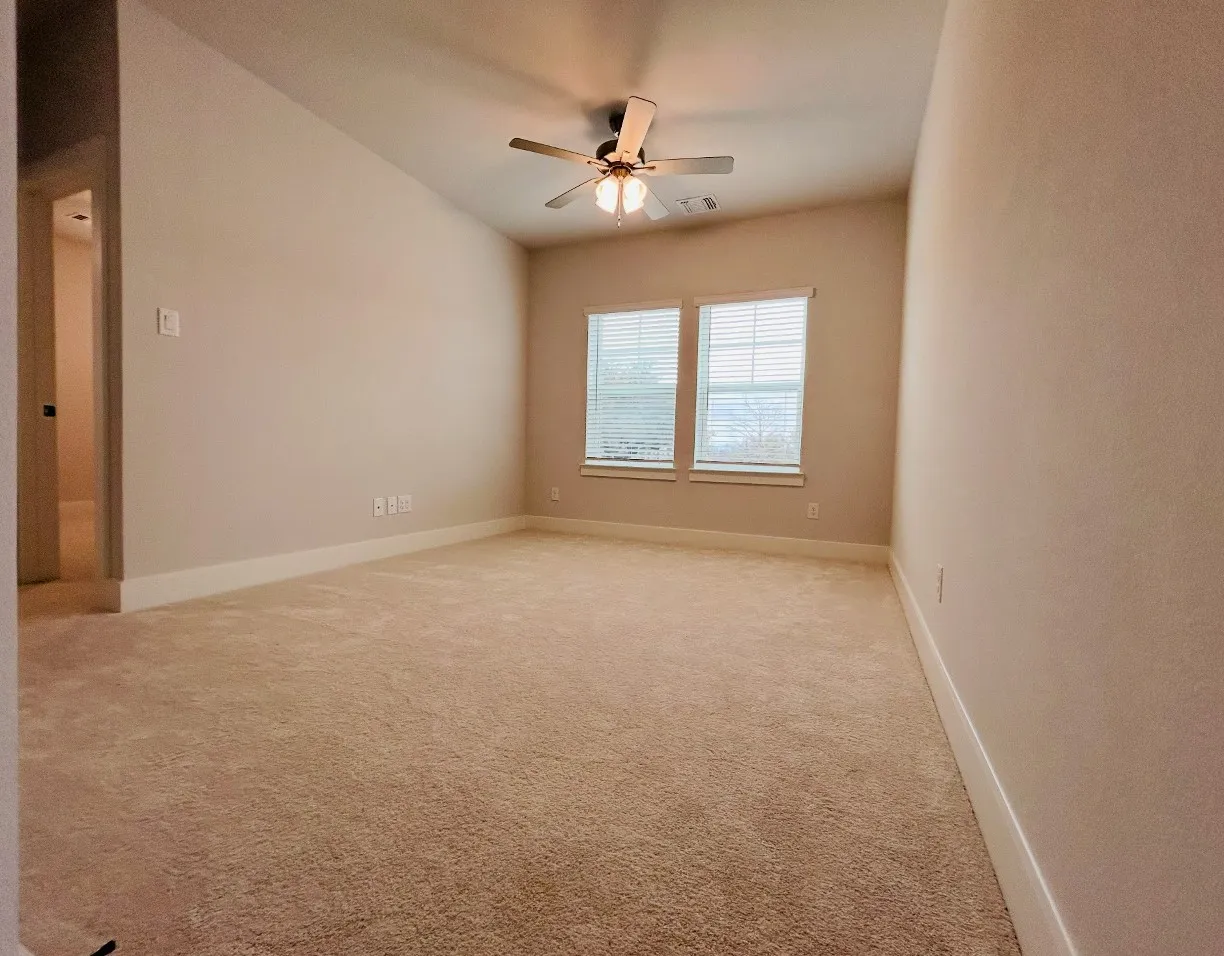 Single Family Residence For Rent in Tarrant County , 530 Mission Trail B3B, Arlington, Texas 76010, 2 Bedroom, 3 Bathroom, 2 Garage spaces, 1,900 Sqft, built in 2023, mls#21278909, Real Estate Agent in Arlington, Homes For Rent in Tarrant county, Homes For Rent in Arlington, Realtor in Arlington Texas, Real Estate Brokerage Independent Realty Texas, Luminita Cordes Realtor