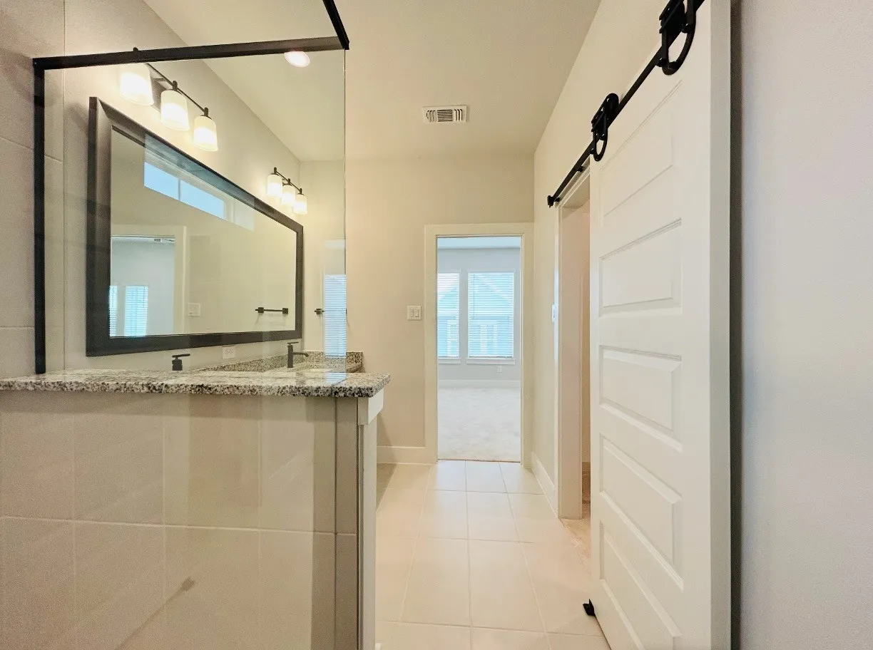 Single Family Residence For Rent in Tarrant County , 530 Mission Trail B3B, Arlington, Texas 76010, 2 Bedroom, 3 Bathroom, 2 Garage spaces, 1,900 Sqft, built in 2023, mls#21278909, Real Estate Agent in Arlington, Homes For Rent in Tarrant county, Homes For Rent in Arlington, Realtor in Arlington Texas, Real Estate Brokerage Independent Realty Texas, Luminita Cordes Realtor