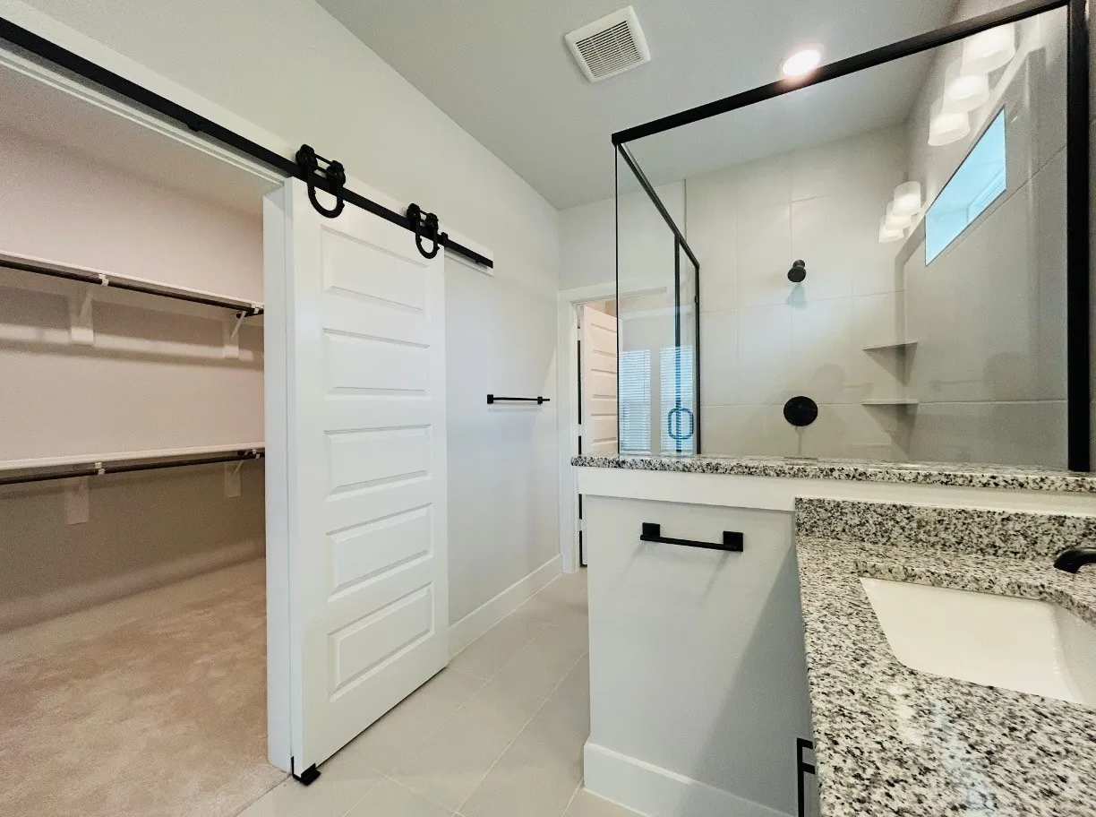 Single Family Residence For Rent in Tarrant County , 530 Mission Trail B3B, Arlington, Texas 76010, 2 Bedroom, 3 Bathroom, 2 Garage spaces, 1,900 Sqft, built in 2023, mls#21278909, Real Estate Agent in Arlington, Homes For Rent in Tarrant county, Homes For Rent in Arlington, Realtor in Arlington Texas, Real Estate Brokerage Independent Realty Texas, Luminita Cordes Realtor