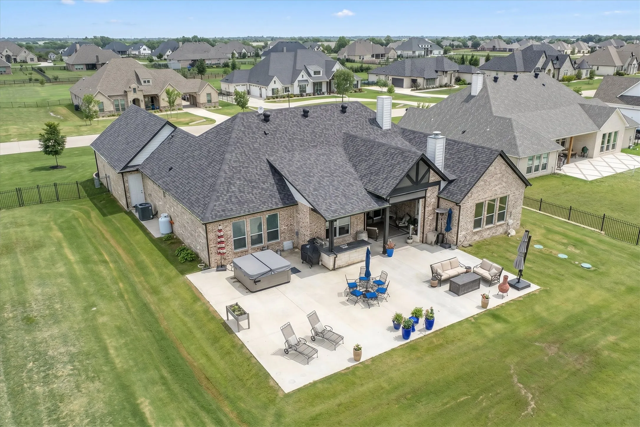 Single Family Residence For Sale in Denton County , 3324 Stockton Lane, Northlake, Texas 76226, 4 Bedroom, 3 Bathroom, 3 Garage spaces, 3,022 Sqft, built in 2021, mls#21278848, Real Estate Agent in Northlake, Homes For Sale in Denton county, Homes For Sale in Northlake, Realtor in Northlake Texas, Real Estate Brokerage Independent Realty Texas, Luminita Cordes Realtor