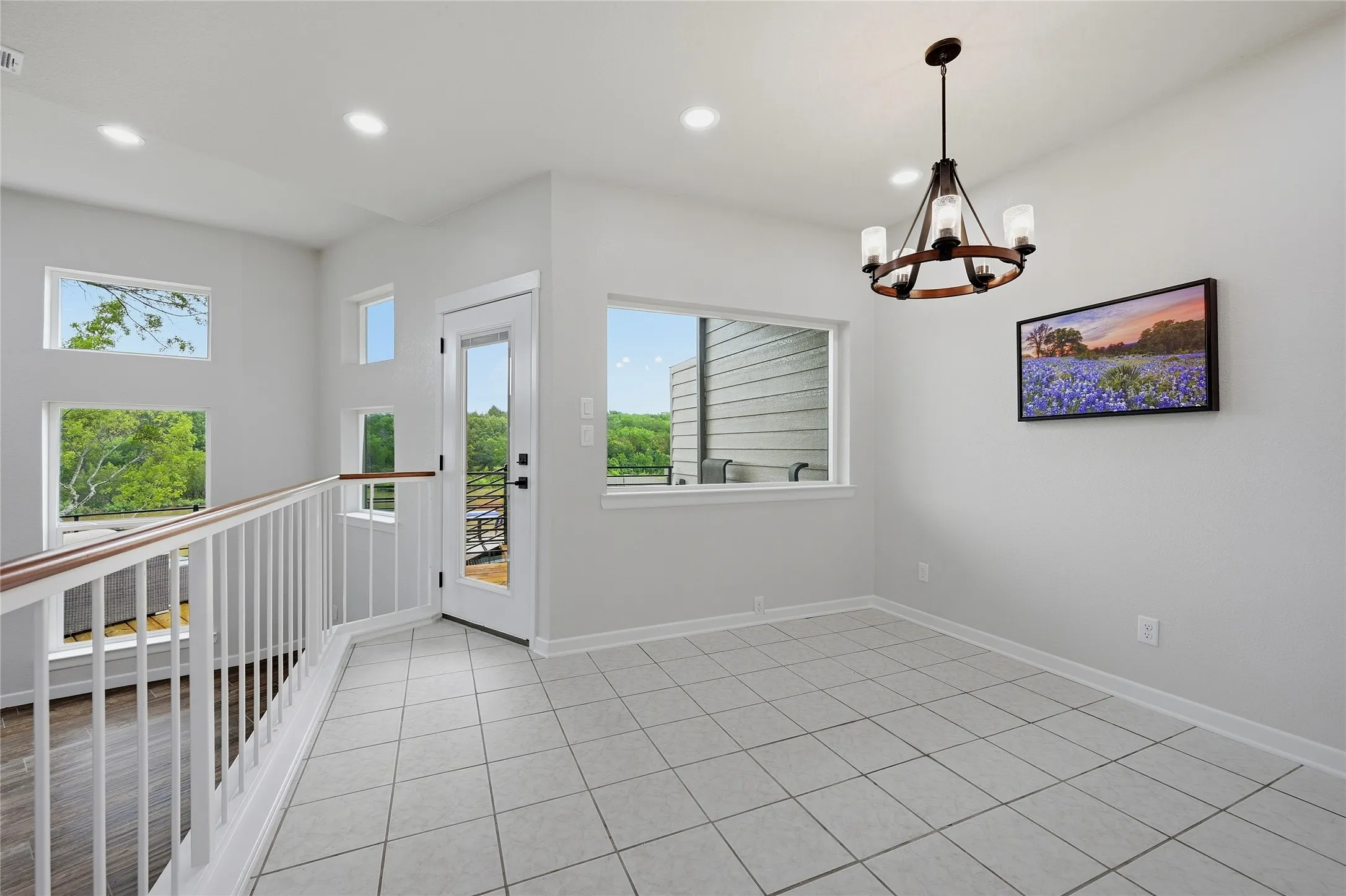 Single Family Residence For Sale in Grayson County , 125 Greenway Bend, Pottsboro, Texas 75076, 3 Bedroom, 4 Bathroom, 2 Garage spaces, 2,554 Sqft, built in 1986, mls#21272408, Real Estate Agent in Pottsboro, Homes For Sale in Grayson county, Homes For Sale in Pottsboro, Realtor in Pottsboro Texas, Real Estate Brokerage Independent Realty Texas, Luminita Cordes Realtor