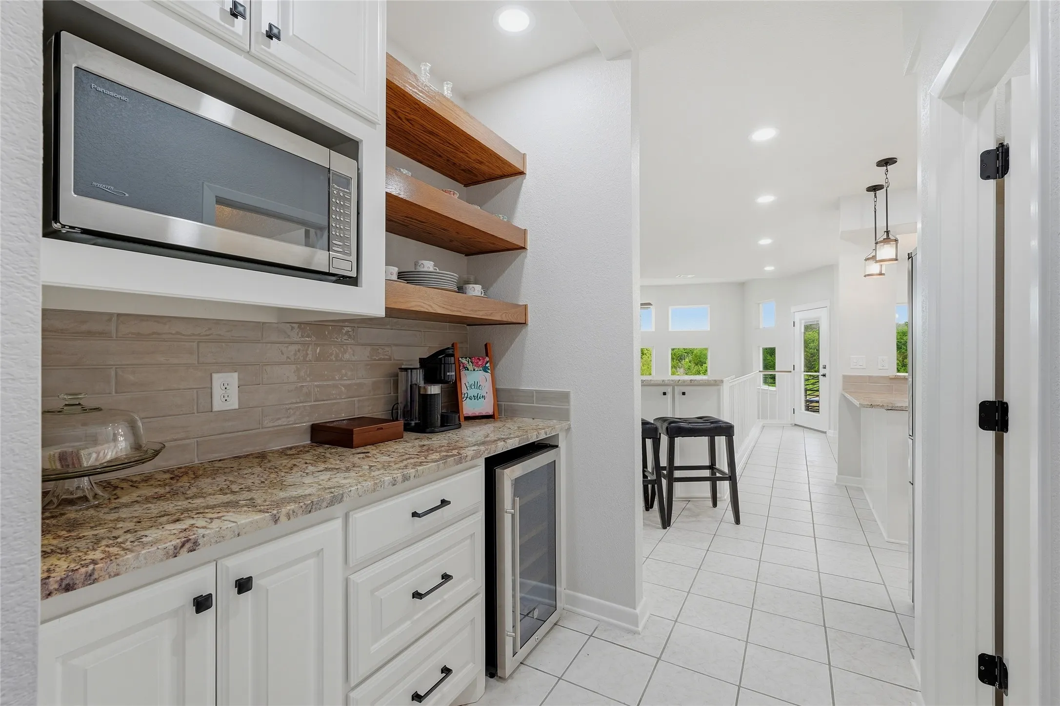 Single Family Residence For Sale in Grayson County , 125 Greenway Bend, Pottsboro, Texas 75076, 3 Bedroom, 4 Bathroom, 2 Garage spaces, 2,554 Sqft, built in 1986, mls#21272408, Real Estate Agent in Pottsboro, Homes For Sale in Grayson county, Homes For Sale in Pottsboro, Realtor in Pottsboro Texas, Real Estate Brokerage Independent Realty Texas, Luminita Cordes Realtor