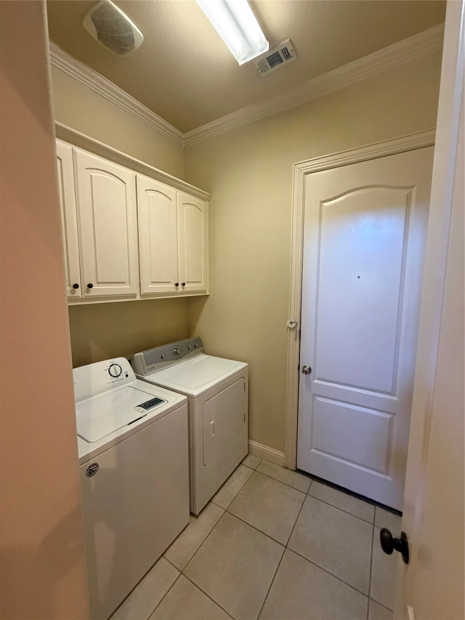 Single Family Residence For Rent in Rockwall County , 809 S Alamo Road, Rockwall, Texas 75087, 3 Bedroom, 3 Bathroom, 2 Garage spaces, 2,045 Sqft, built in 2007, mls#21278920, Real Estate Agent in Rockwall, Homes For Rent in Rockwall county, Homes For Rent in Rockwall, Realtor in Rockwall Texas, Real Estate Brokerage Independent Realty Texas, Luminita Cordes Realtor