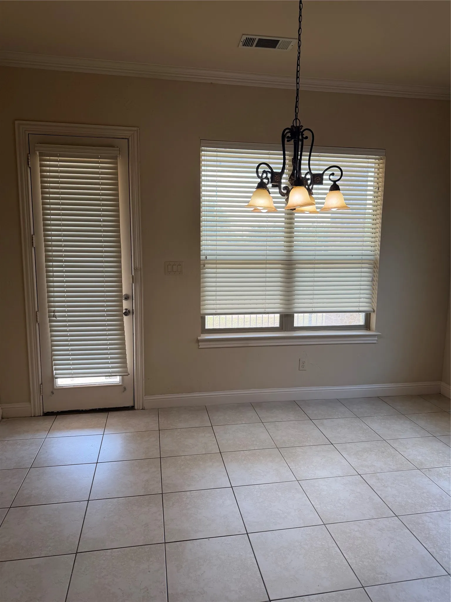 Single Family Residence For Rent in Rockwall County , 809 S Alamo Road, Rockwall, Texas 75087, 3 Bedroom, 3 Bathroom, 2 Garage spaces, 2,045 Sqft, built in 2007, mls#21278920, Real Estate Agent in Rockwall, Homes For Rent in Rockwall county, Homes For Rent in Rockwall, Realtor in Rockwall Texas, Real Estate Brokerage Independent Realty Texas, Luminita Cordes Realtor