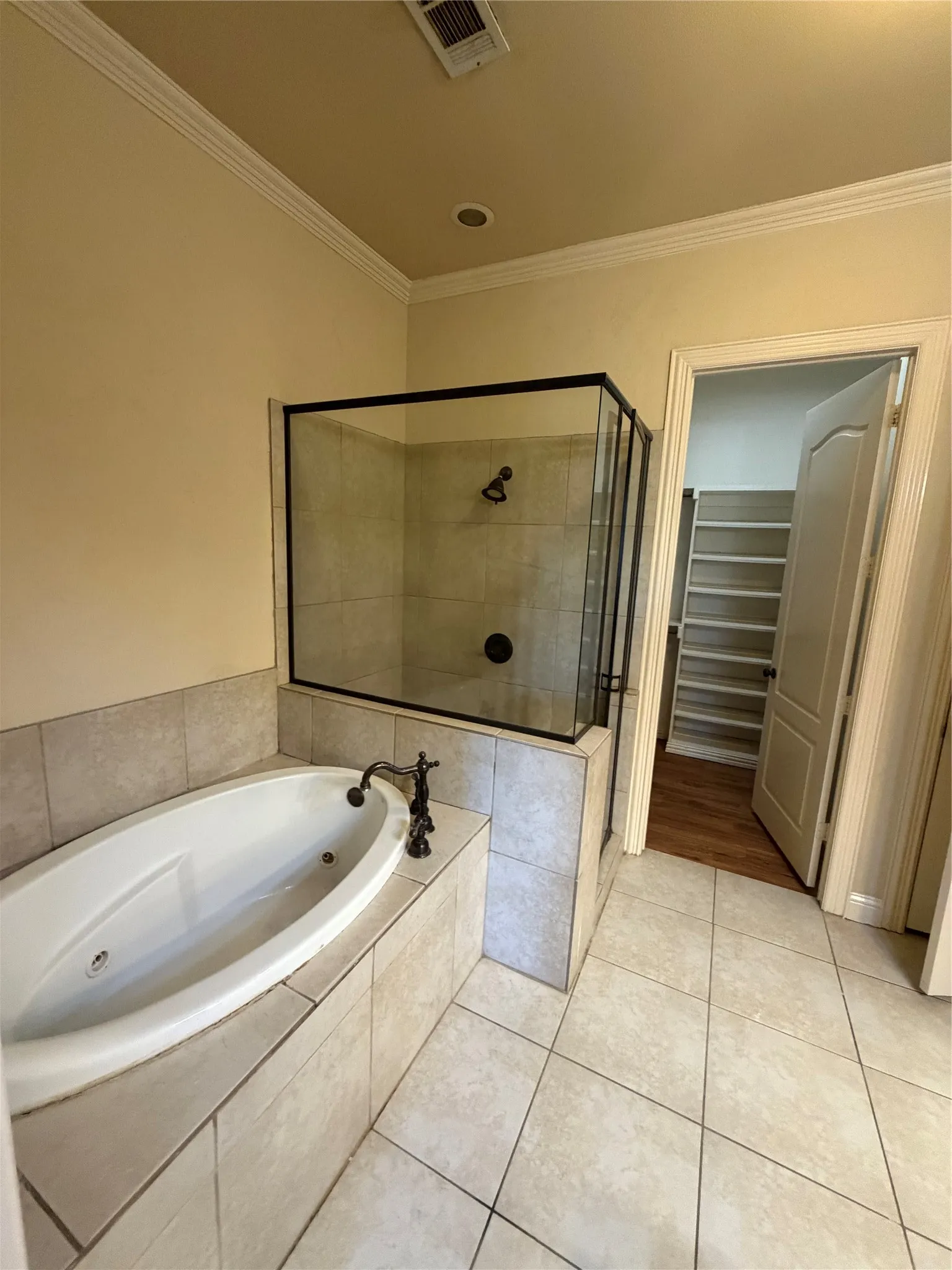 Single Family Residence For Rent in Rockwall County , 809 S Alamo Road, Rockwall, Texas 75087, 3 Bedroom, 3 Bathroom, 2 Garage spaces, 2,045 Sqft, built in 2007, mls#21278920, Real Estate Agent in Rockwall, Homes For Rent in Rockwall county, Homes For Rent in Rockwall, Realtor in Rockwall Texas, Real Estate Brokerage Independent Realty Texas, Luminita Cordes Realtor