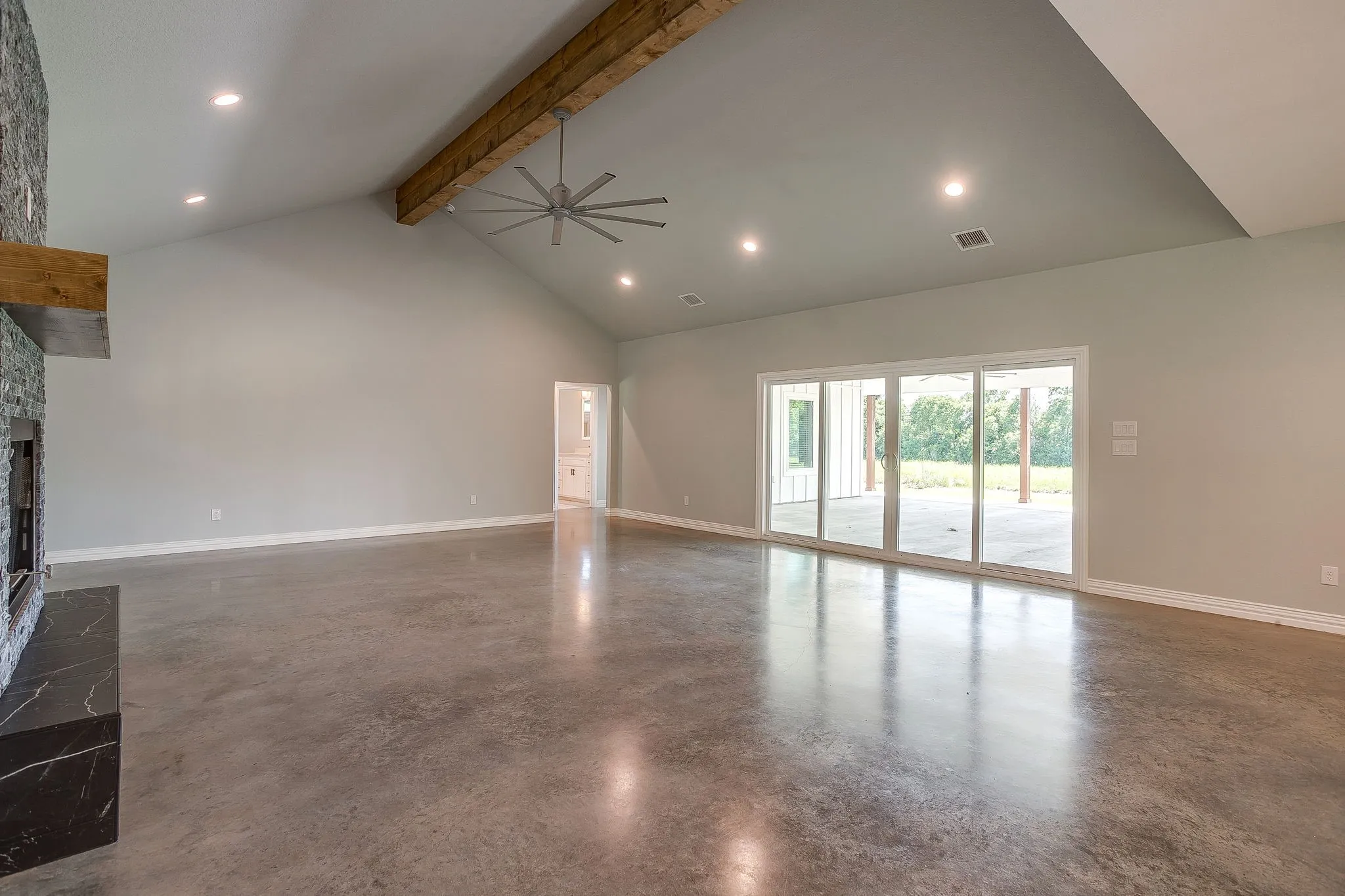 Single Family Residence For Sale in Johnson County , 13901 County Road 102, Grandview, Texas 76050, 3 Bedroom, 2 Bathroom, Garage spaces, 2,266 Sqft, built in 2023, mls#21278231, Real Estate Agent in Grandview, Homes For Sale in Johnson county, Homes For Sale in Grandview, Realtor in Grandview Texas, Real Estate Brokerage Independent Realty Texas, Luminita Cordes Realtor