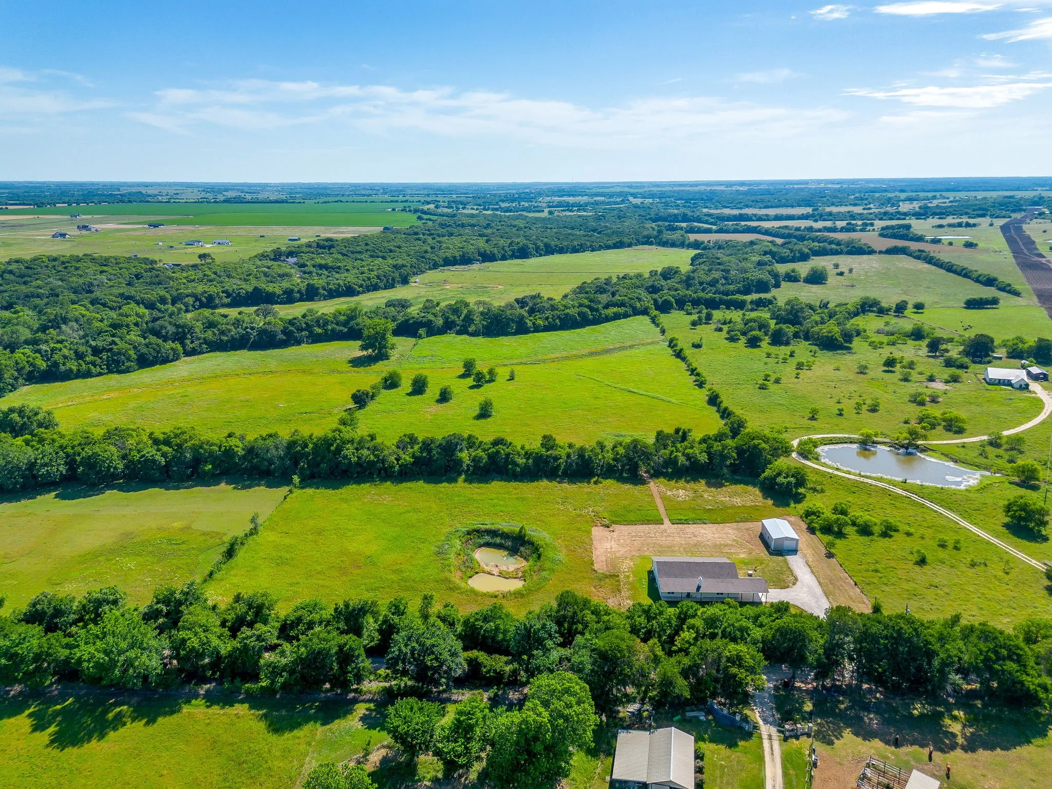 Single Family Residence For Sale in Johnson County , 13901 County Road 102, Grandview, Texas 76050, 3 Bedroom, 2 Bathroom, Garage spaces, 2,266 Sqft, built in 2023, mls#21278231, Real Estate Agent in Grandview, Homes For Sale in Johnson county, Homes For Sale in Grandview, Realtor in Grandview Texas, Real Estate Brokerage Independent Realty Texas, Luminita Cordes Realtor