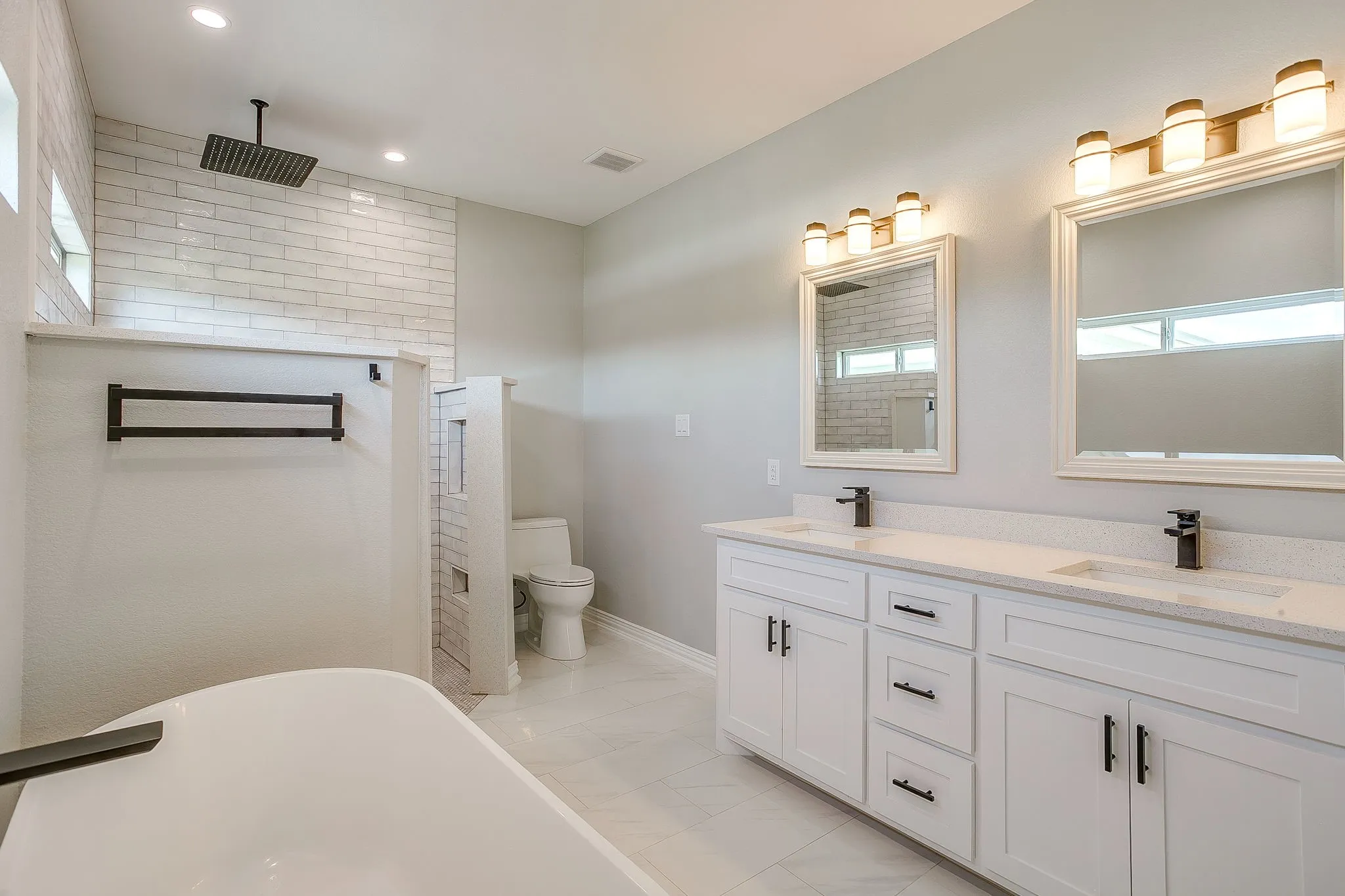 Single Family Residence For Sale in Johnson County , 13901 County Road 102, Grandview, Texas 76050, 3 Bedroom, 2 Bathroom, Garage spaces, 2,266 Sqft, built in 2023, mls#21278231, Real Estate Agent in Grandview, Homes For Sale in Johnson county, Homes For Sale in Grandview, Realtor in Grandview Texas, Real Estate Brokerage Independent Realty Texas, Luminita Cordes Realtor