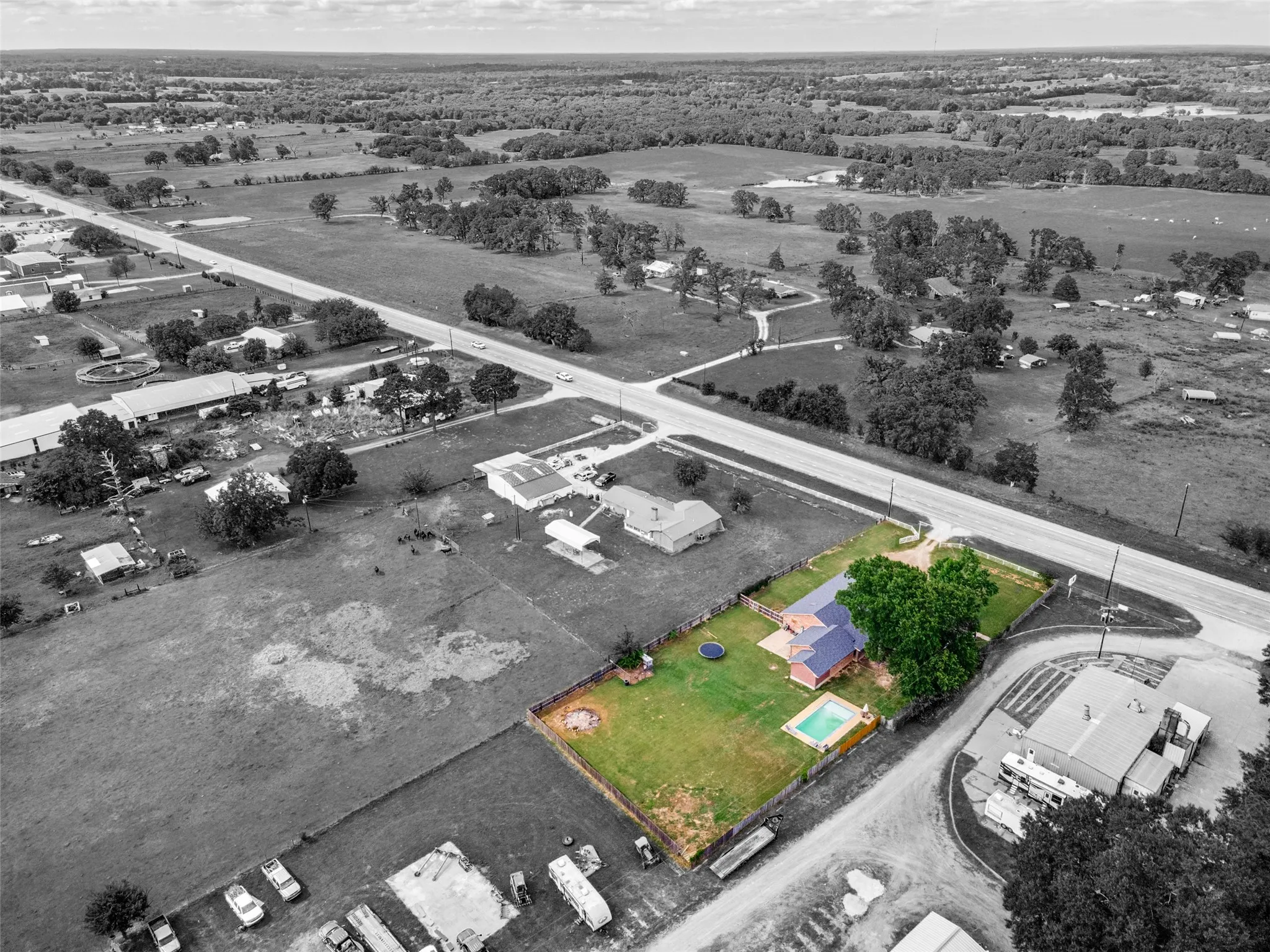 Single Family Residence For Sale in Van Zandt County , 18919 State Highway 64, Canton, Texas 75103, 4 Bedroom, 5 Bathroom, Garage spaces, 4,216 Sqft, built in 1990, mls#21276048, Real Estate Agent in Canton, Homes For Sale in Van Zandt county, Homes For Sale in Canton, Realtor in Canton Texas, Real Estate Brokerage Independent Realty Texas, Luminita Cordes Realtor