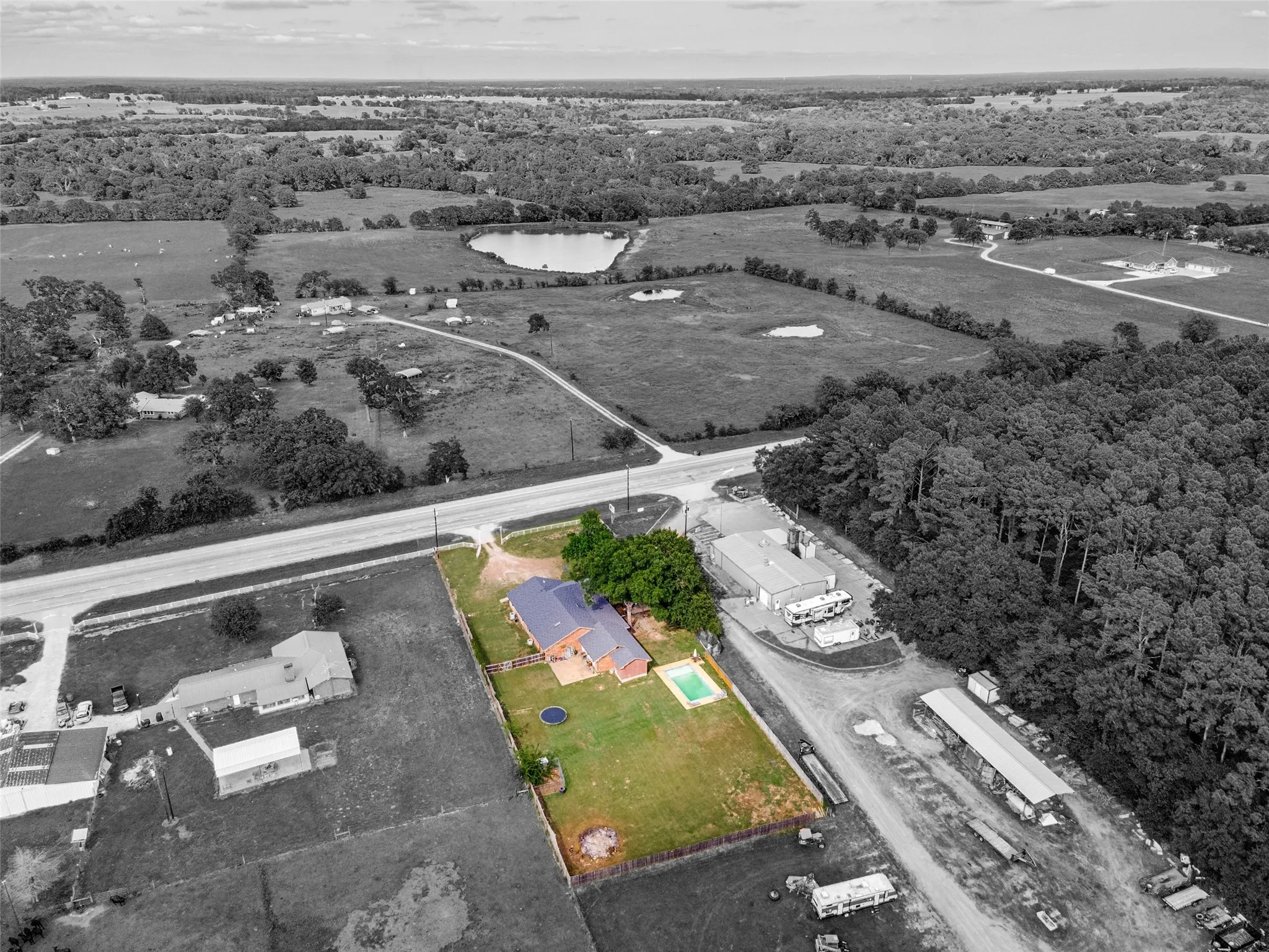 Single Family Residence For Sale in Van Zandt County , 18919 State Highway 64, Canton, Texas 75103, 4 Bedroom, 5 Bathroom, Garage spaces, 4,216 Sqft, built in 1990, mls#21276048, Real Estate Agent in Canton, Homes For Sale in Van Zandt county, Homes For Sale in Canton, Realtor in Canton Texas, Real Estate Brokerage Independent Realty Texas, Luminita Cordes Realtor