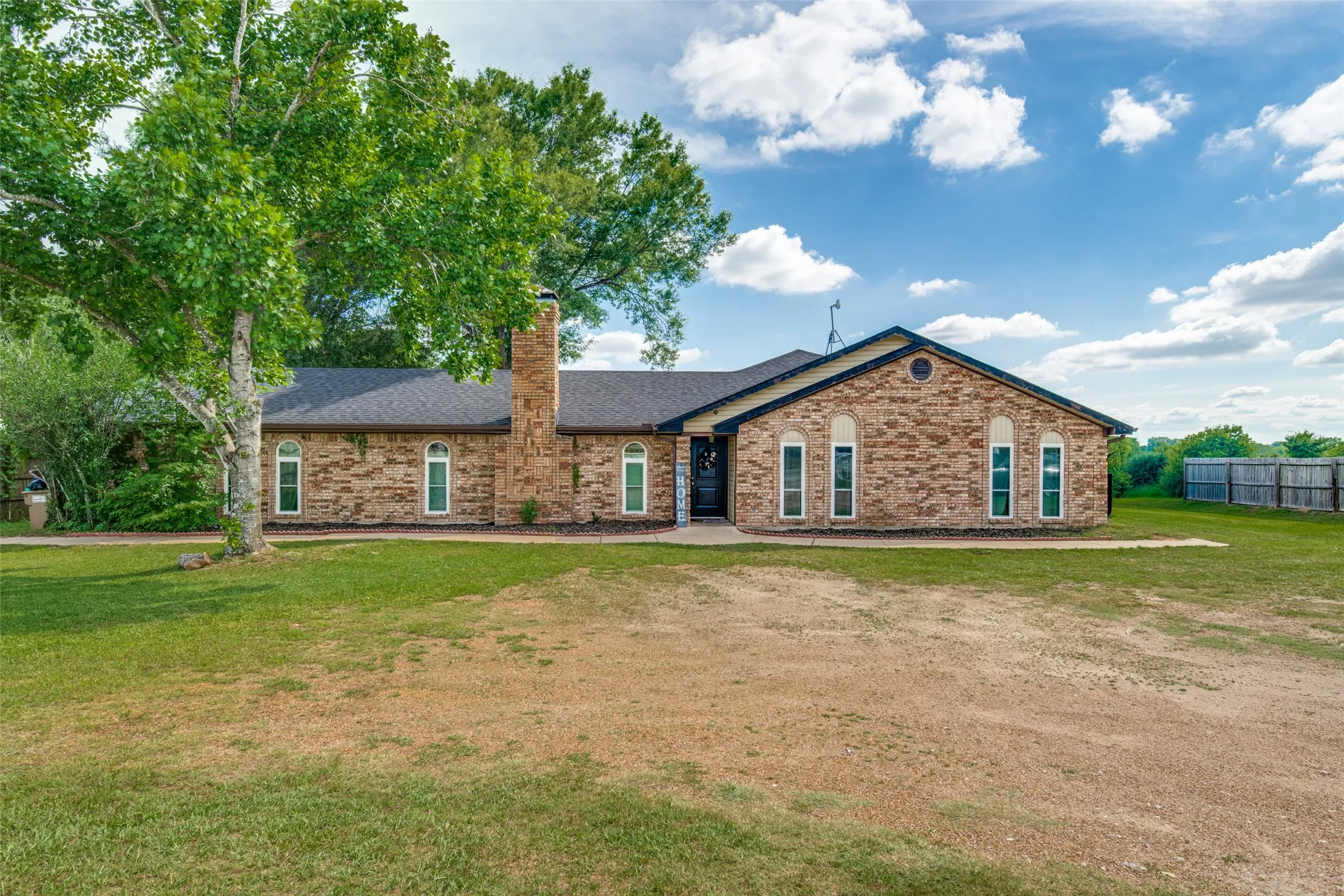 Single Family Residence For Sale in Van Zandt County , 18919 State Highway 64, Canton, Texas 75103, 4 Bedroom, 5 Bathroom, Garage spaces, 4,216 Sqft, built in 1990, mls#21276048, Real Estate Agent in Canton, Homes For Sale in Van Zandt county, Homes For Sale in Canton, Realtor in Canton Texas, Real Estate Brokerage Independent Realty Texas, Luminita Cordes Realtor