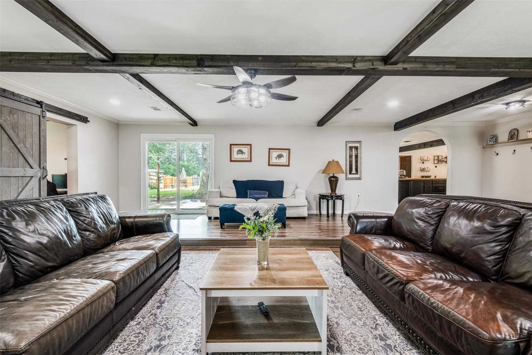 Single Family Residence For Sale in Van Zandt County , 18919 State Highway 64, Canton, Texas 75103, 4 Bedroom, 5 Bathroom, Garage spaces, 4,216 Sqft, built in 1990, mls#21276048, Real Estate Agent in Canton, Homes For Sale in Van Zandt county, Homes For Sale in Canton, Realtor in Canton Texas, Real Estate Brokerage Independent Realty Texas, Luminita Cordes Realtor