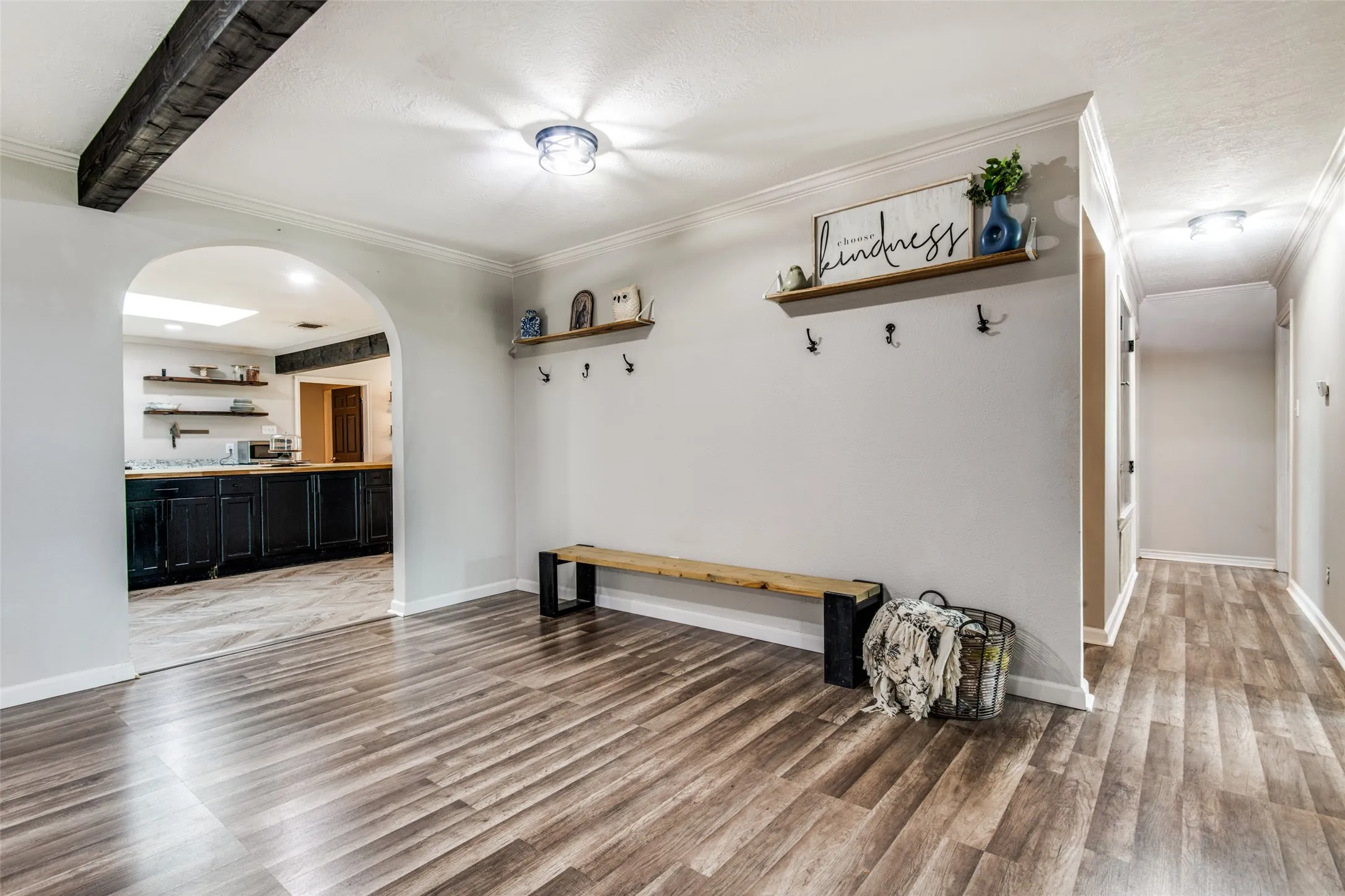 Single Family Residence For Sale in Van Zandt County , 18919 State Highway 64, Canton, Texas 75103, 4 Bedroom, 5 Bathroom, Garage spaces, 4,216 Sqft, built in 1990, mls#21276048, Real Estate Agent in Canton, Homes For Sale in Van Zandt county, Homes For Sale in Canton, Realtor in Canton Texas, Real Estate Brokerage Independent Realty Texas, Luminita Cordes Realtor