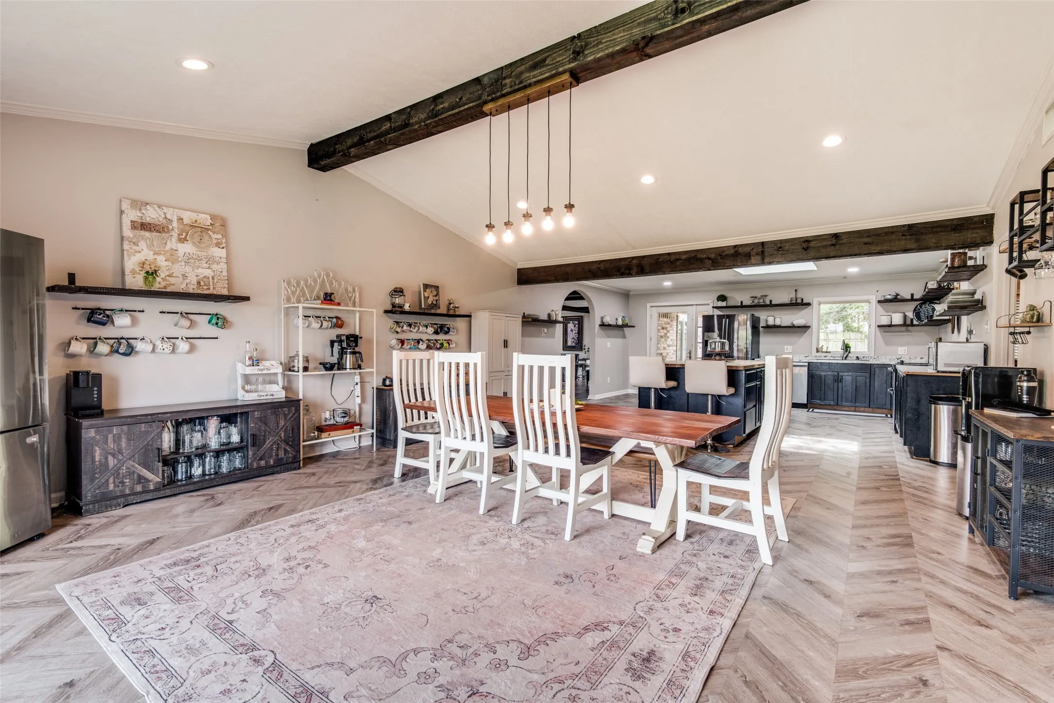 Single Family Residence For Sale in Van Zandt County , 18919 State Highway 64, Canton, Texas 75103, 4 Bedroom, 5 Bathroom, Garage spaces, 4,216 Sqft, built in 1990, mls#21276048, Real Estate Agent in Canton, Homes For Sale in Van Zandt county, Homes For Sale in Canton, Realtor in Canton Texas, Real Estate Brokerage Independent Realty Texas, Luminita Cordes Realtor