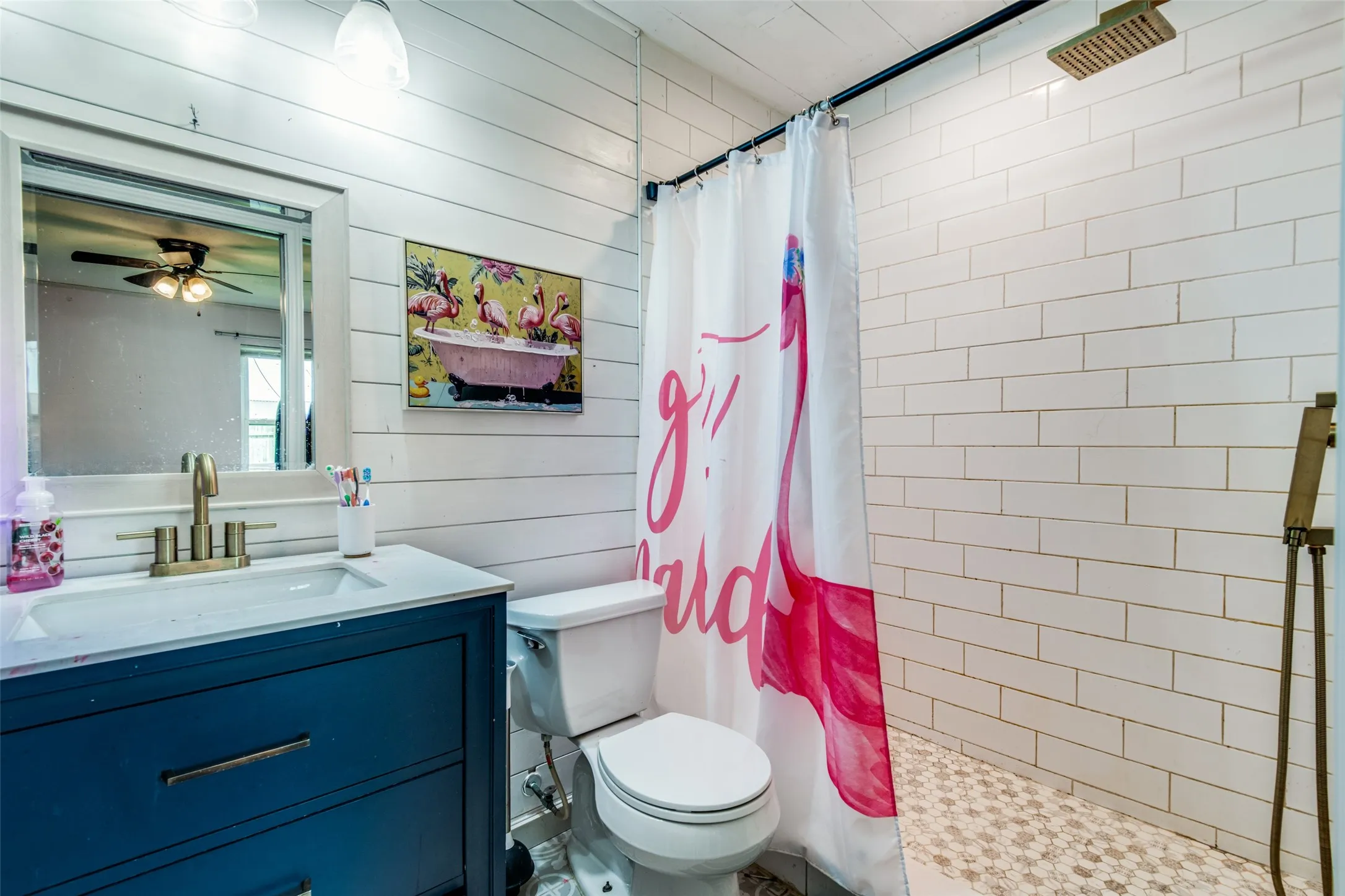 Single Family Residence For Sale in Van Zandt County , 18919 State Highway 64, Canton, Texas 75103, 4 Bedroom, 5 Bathroom, Garage spaces, 4,216 Sqft, built in 1990, mls#21276048, Real Estate Agent in Canton, Homes For Sale in Van Zandt county, Homes For Sale in Canton, Realtor in Canton Texas, Real Estate Brokerage Independent Realty Texas, Luminita Cordes Realtor
