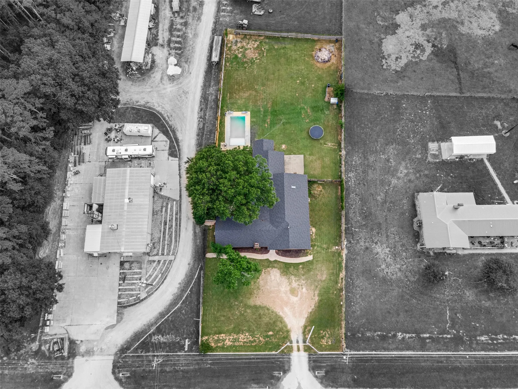Single Family Residence For Sale in Van Zandt County , 18919 State Highway 64, Canton, Texas 75103, 4 Bedroom, 5 Bathroom, Garage spaces, 4,216 Sqft, built in 1990, mls#21276048, Real Estate Agent in Canton, Homes For Sale in Van Zandt county, Homes For Sale in Canton, Realtor in Canton Texas, Real Estate Brokerage Independent Realty Texas, Luminita Cordes Realtor