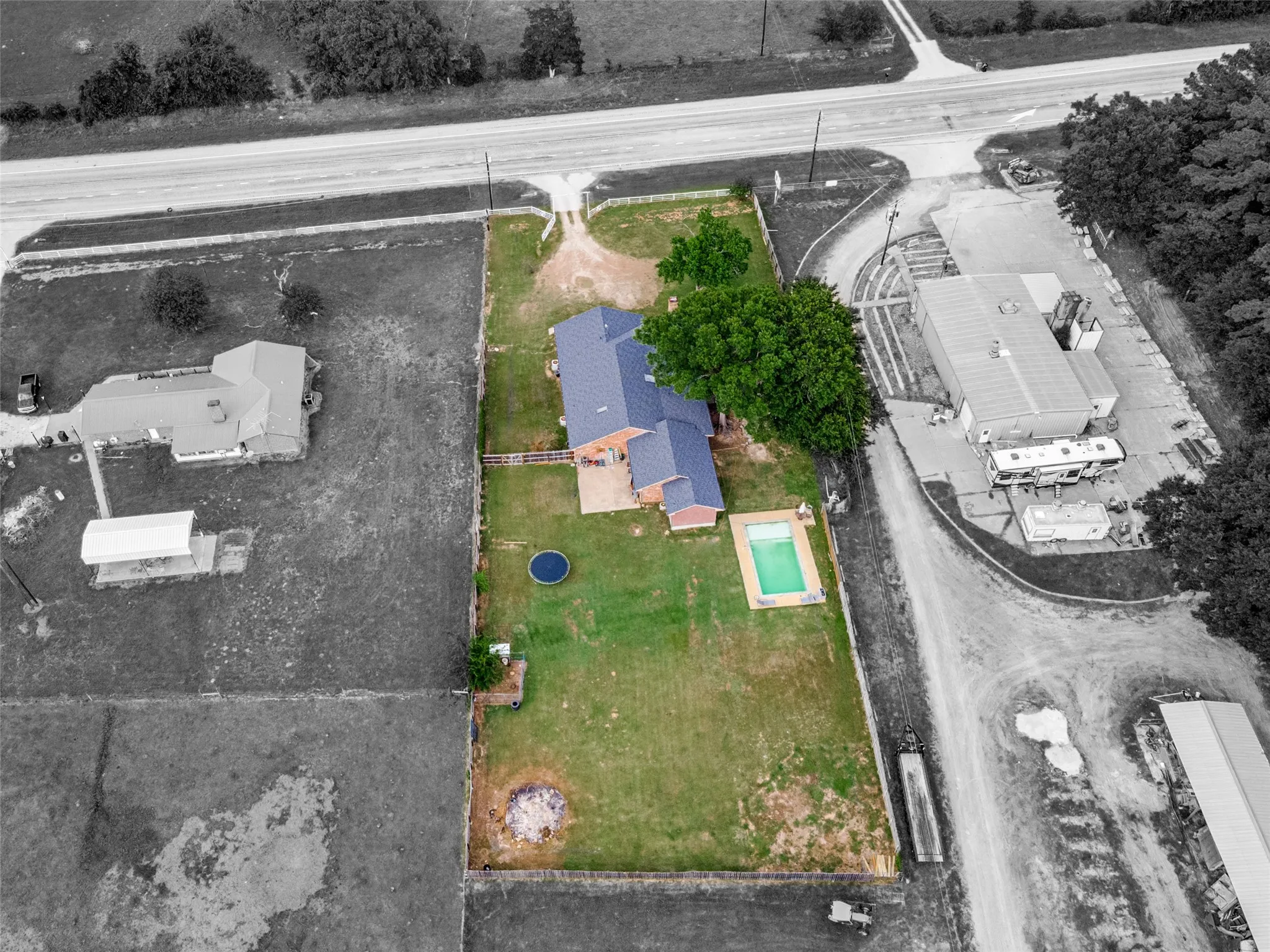 Single Family Residence For Sale in Van Zandt County , 18919 State Highway 64, Canton, Texas 75103, 4 Bedroom, 5 Bathroom, Garage spaces, 4,216 Sqft, built in 1990, mls#21276048, Real Estate Agent in Canton, Homes For Sale in Van Zandt county, Homes For Sale in Canton, Realtor in Canton Texas, Real Estate Brokerage Independent Realty Texas, Luminita Cordes Realtor