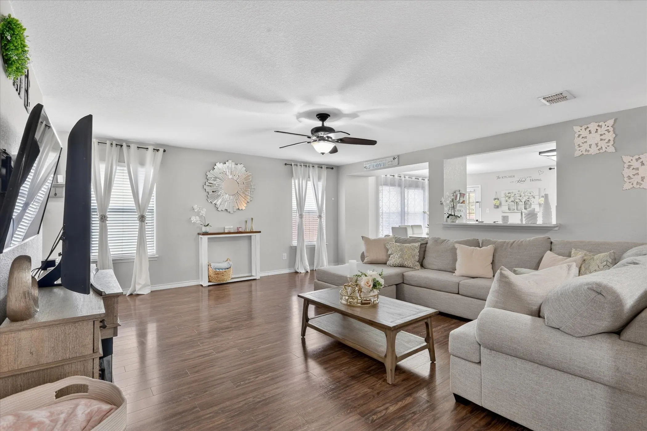 Single Family Residence For Sale in Dallas County , 2019 Limestone Drive, Grand Prairie, Texas 75052, 4 Bedroom, 2 Bathroom, 1 Garage spaces, 1,922 Sqft, built in 2006, Price $368,000, mls#21278929, Real Estate Agent in Grand Prairie, Homes For Sale in Dallas county, Homes For Sale in Grand Prairie, Realtor in Grand Prairie Texas, Real Estate Brokerage Independent Realty Texas, Luminita Cordes Realtor