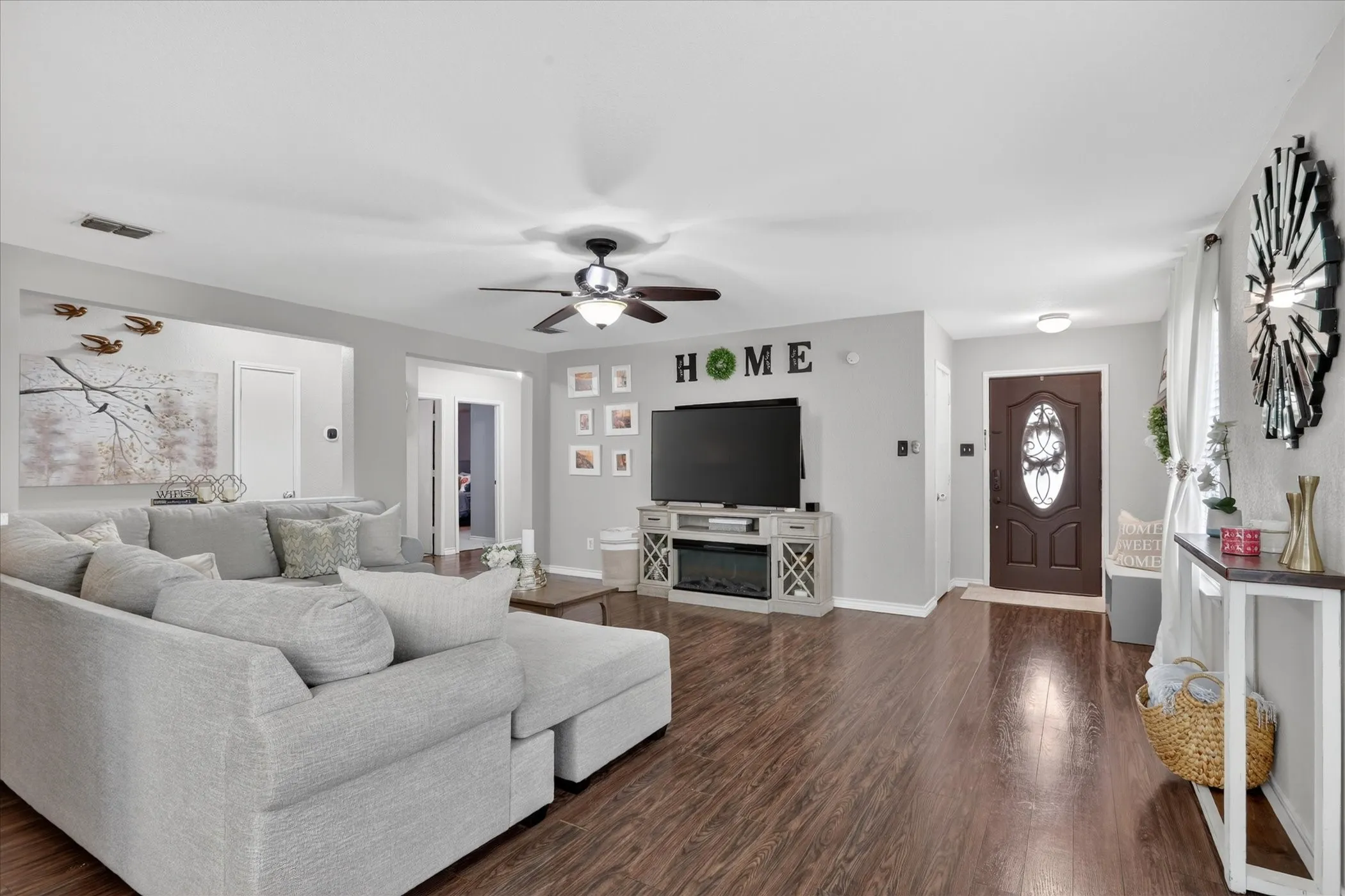 Single Family Residence For Sale in Dallas County , 2019 Limestone Drive, Grand Prairie, Texas 75052, 4 Bedroom, 2 Bathroom, 1 Garage spaces, 1,922 Sqft, built in 2006, Price $368,000, mls#21278929, Real Estate Agent in Grand Prairie, Homes For Sale in Dallas county, Homes For Sale in Grand Prairie, Realtor in Grand Prairie Texas, Real Estate Brokerage Independent Realty Texas, Luminita Cordes Realtor
