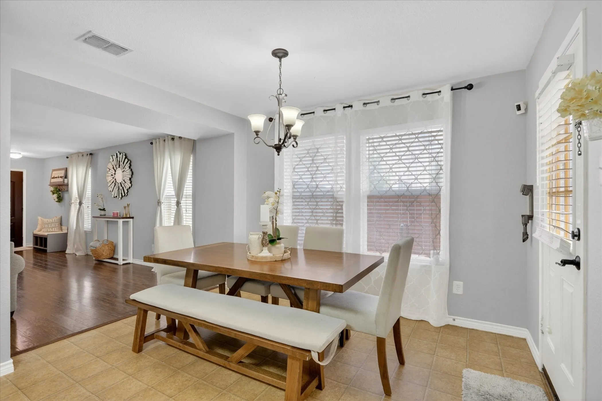 Single Family Residence For Sale in Dallas County , 2019 Limestone Drive, Grand Prairie, Texas 75052, 4 Bedroom, 2 Bathroom, 1 Garage spaces, 1,922 Sqft, built in 2006, Price $368,000, mls#21278929, Real Estate Agent in Grand Prairie, Homes For Sale in Dallas county, Homes For Sale in Grand Prairie, Realtor in Grand Prairie Texas, Real Estate Brokerage Independent Realty Texas, Luminita Cordes Realtor