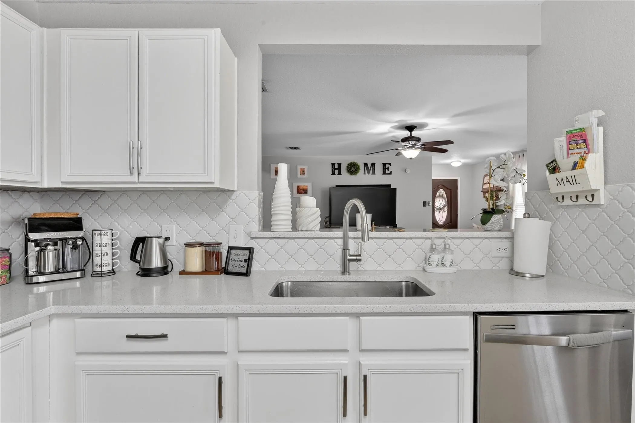 Single Family Residence For Sale in Dallas County , 2019 Limestone Drive, Grand Prairie, Texas 75052, 4 Bedroom, 2 Bathroom, 1 Garage spaces, 1,922 Sqft, built in 2006, Price $368,000, mls#21278929, Real Estate Agent in Grand Prairie, Homes For Sale in Dallas county, Homes For Sale in Grand Prairie, Realtor in Grand Prairie Texas, Real Estate Brokerage Independent Realty Texas, Luminita Cordes Realtor